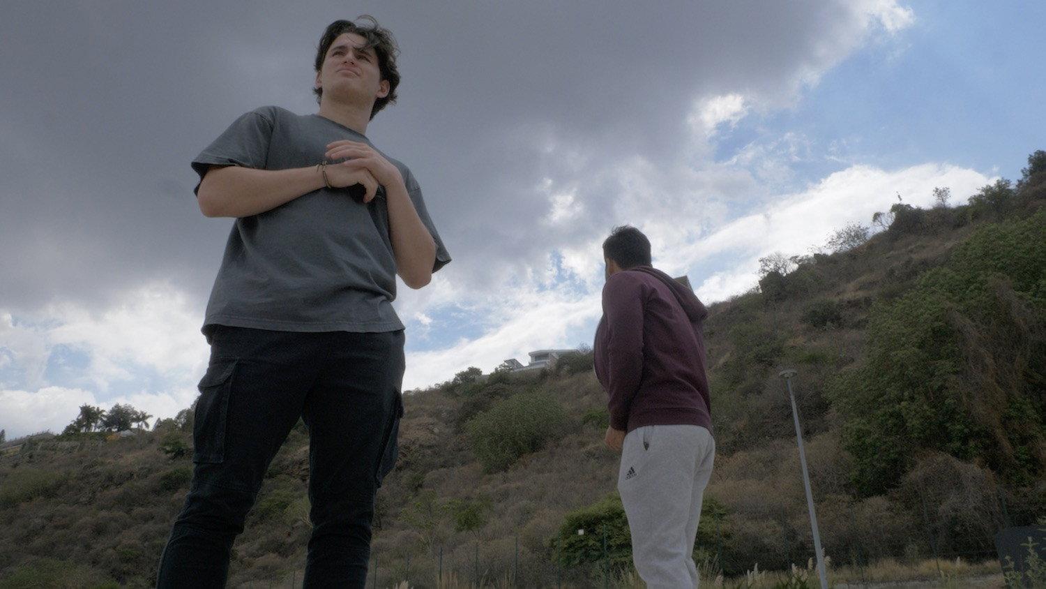 chiri, y un colapso 2024 movie scene