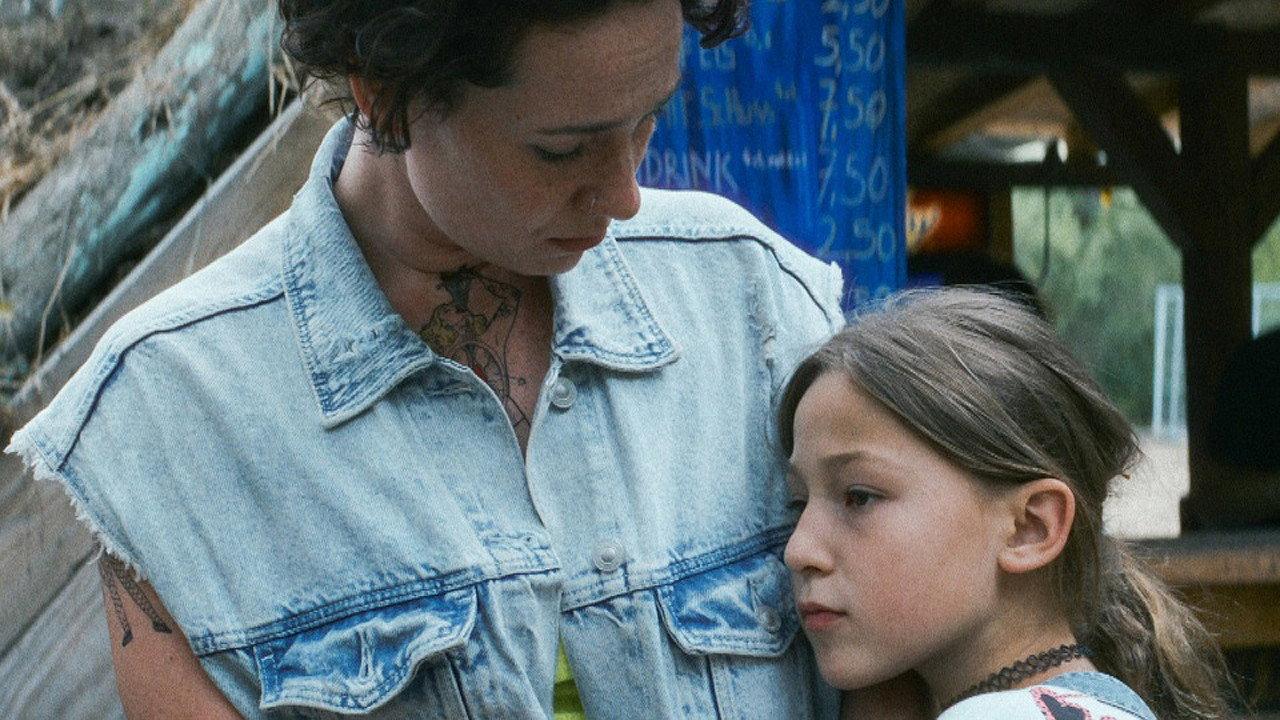 Elli 2020 movie scene