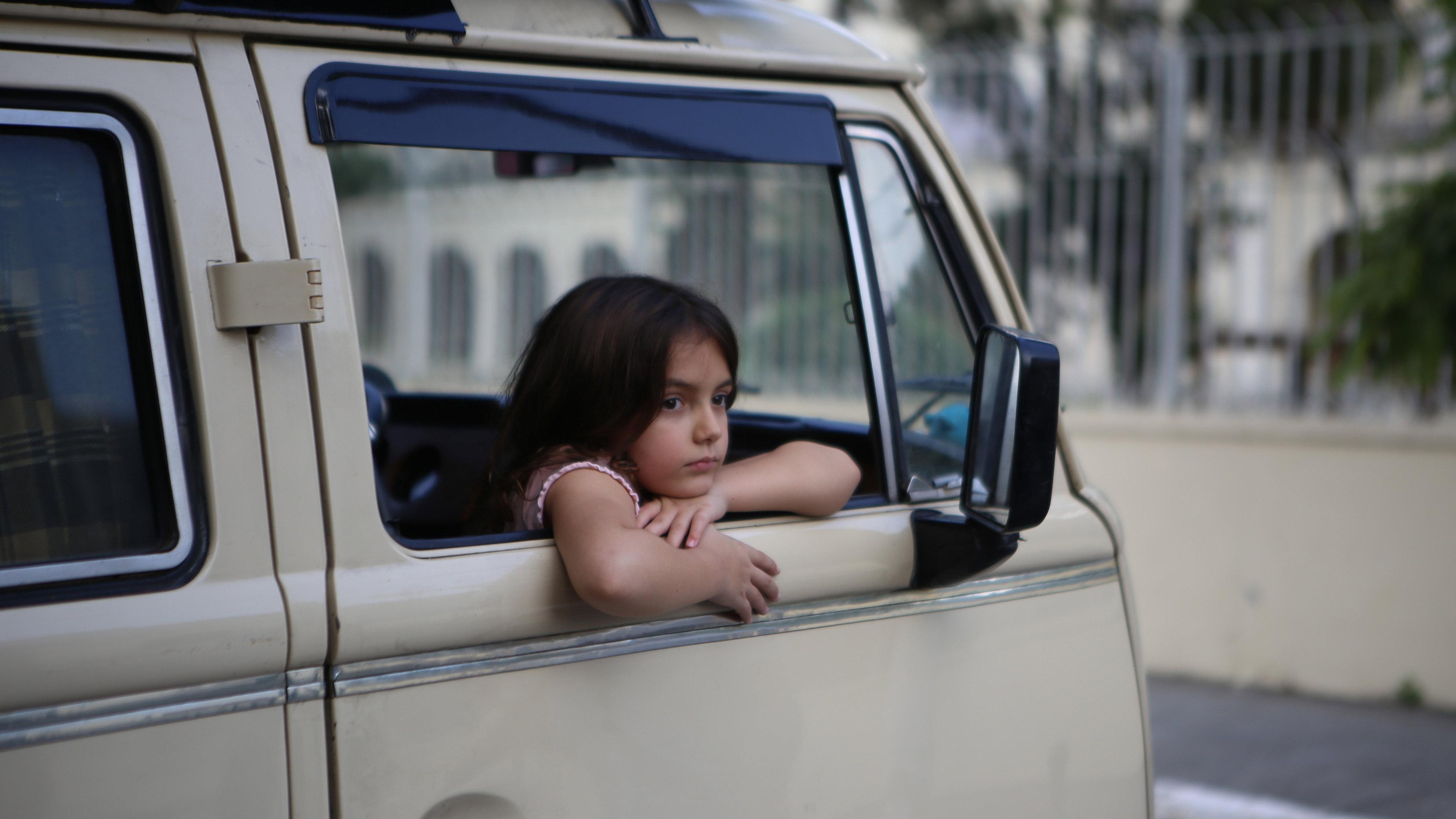 Eu, a Kombi e a Garotinha que Encontrei no Meio do Caminho 2026 movie scene