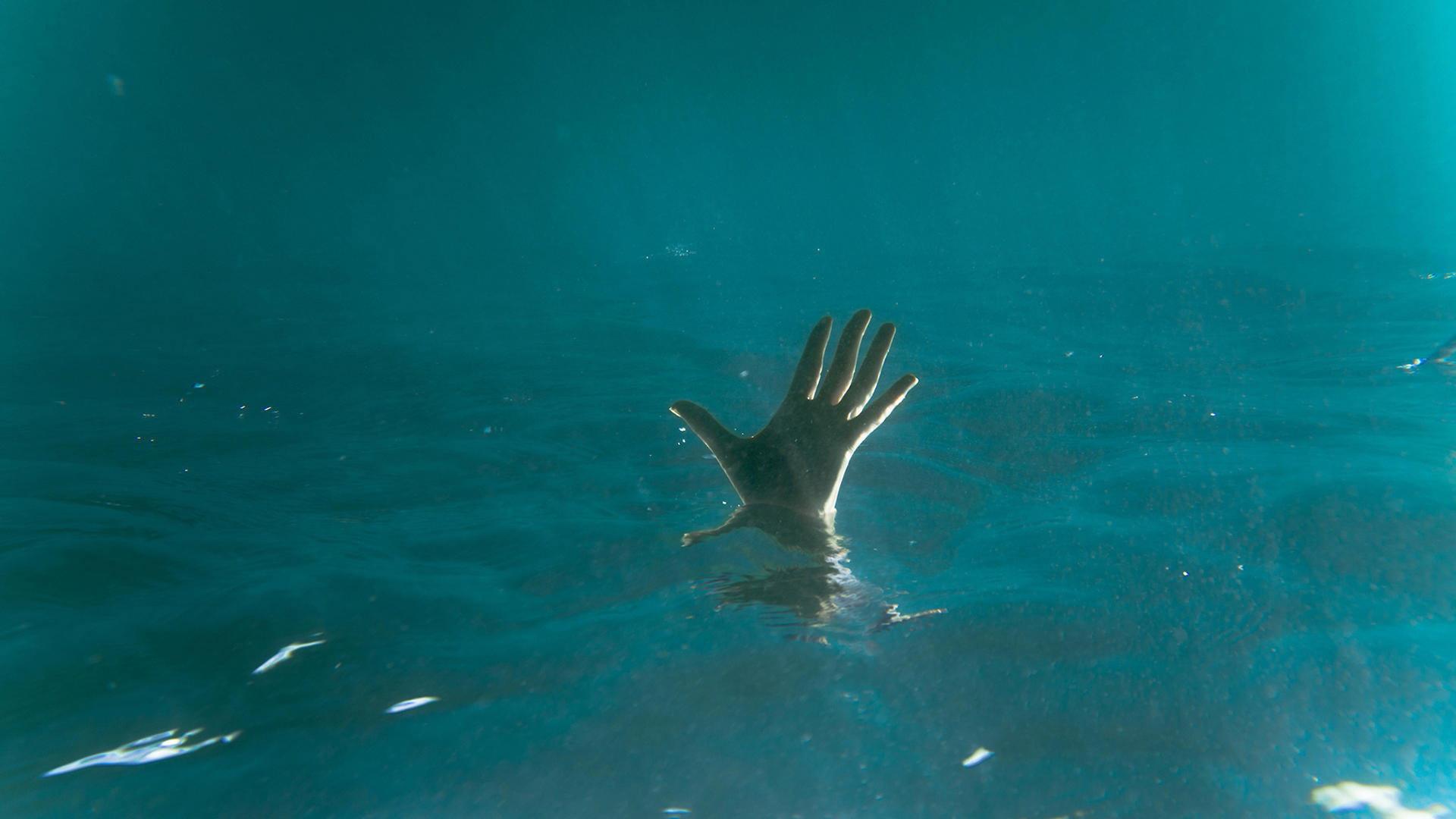 iamamiwhoami: Concert in Blue 2015 movie scene