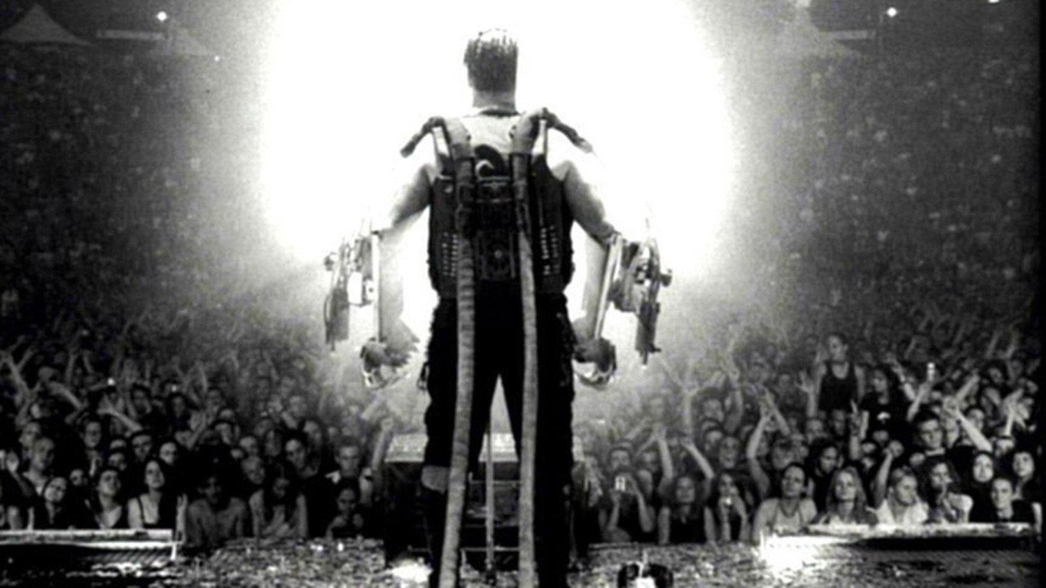 Rammstein: Anakonda im Netz 2006 movie scene