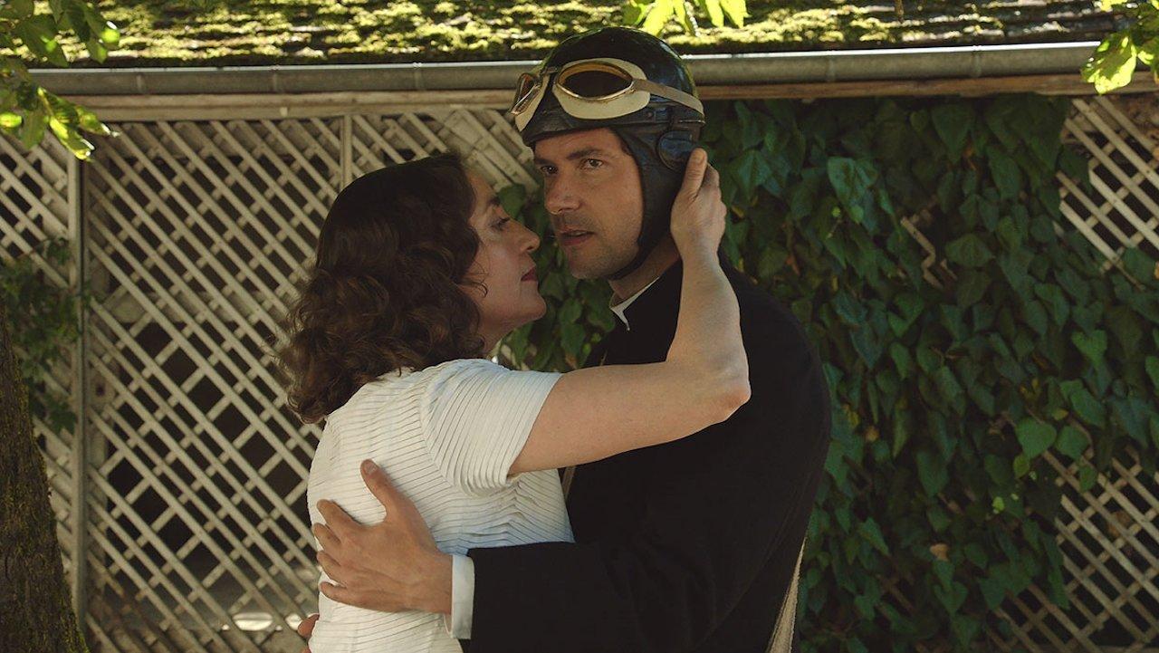 Mad Love 2015 movie scene