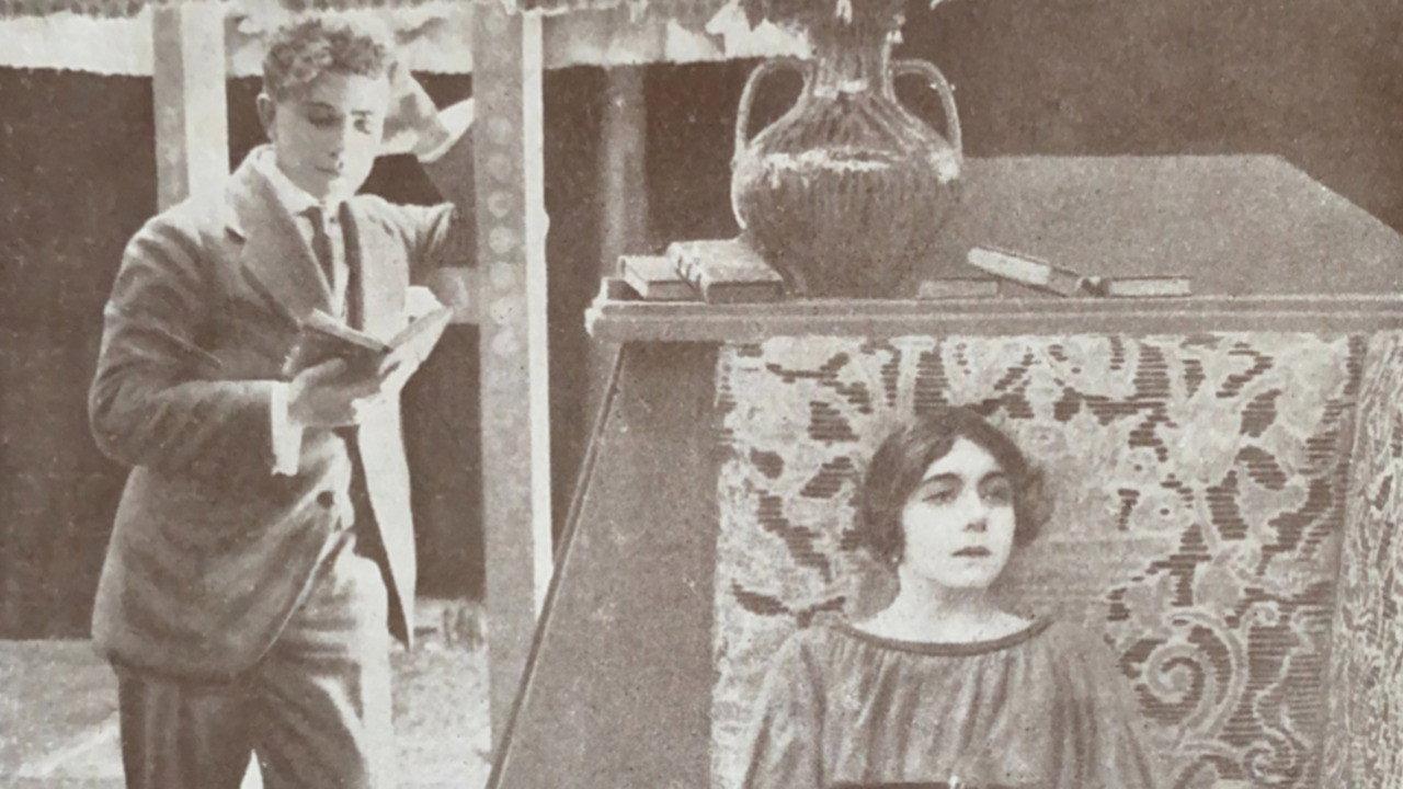 Bronskiy Sisters 1916 movie scene