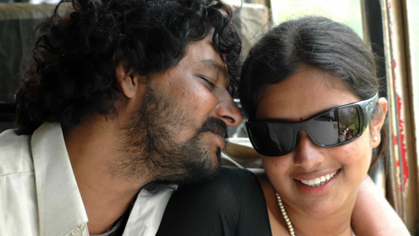 Mynaa 2010 movie scene
