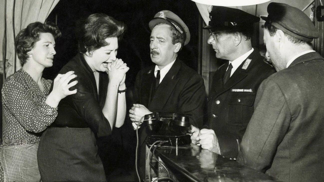 Italia piccola 1957 movie scene