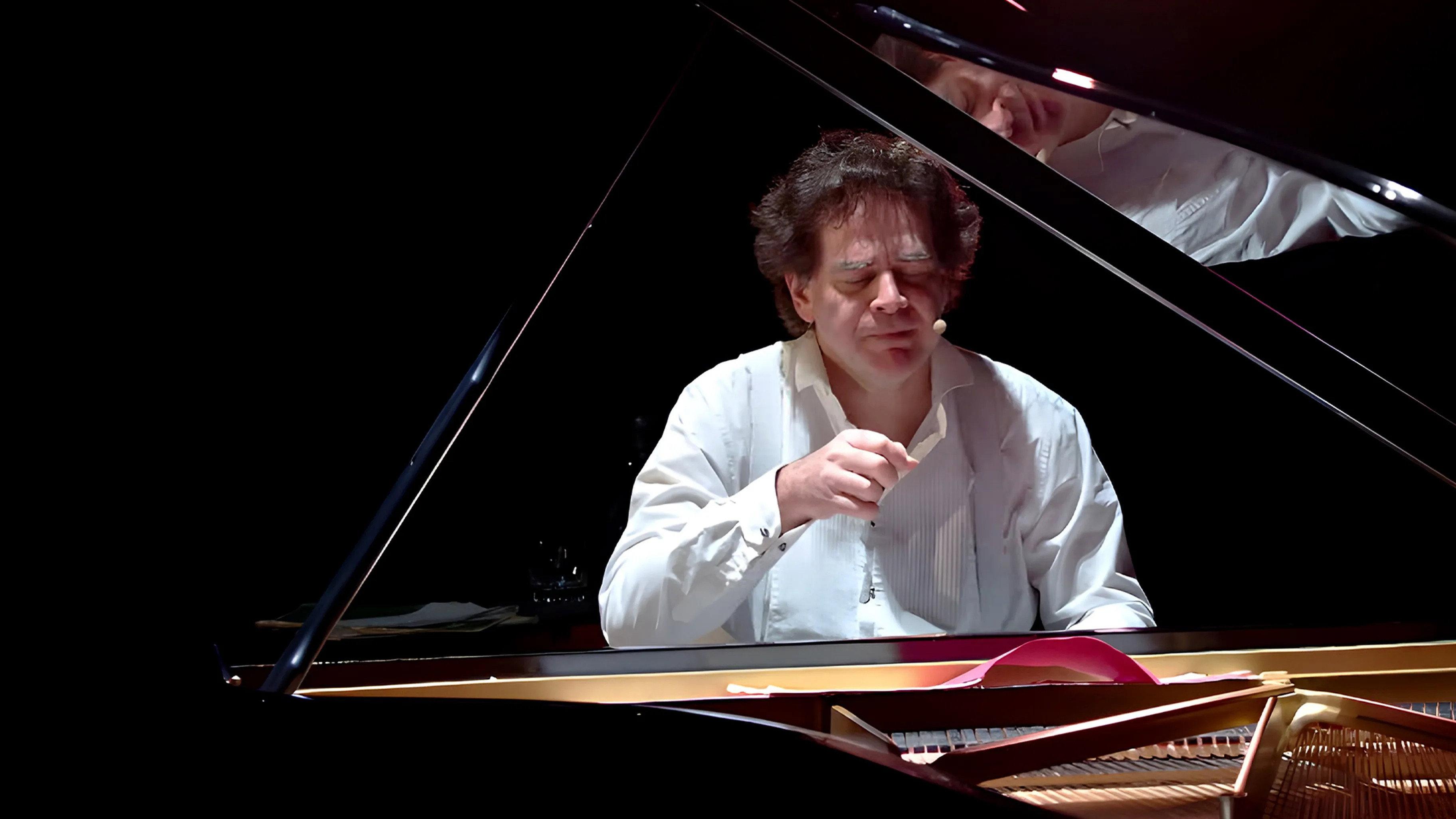 Le pianiste aux 50 doigts 2024 movie scene