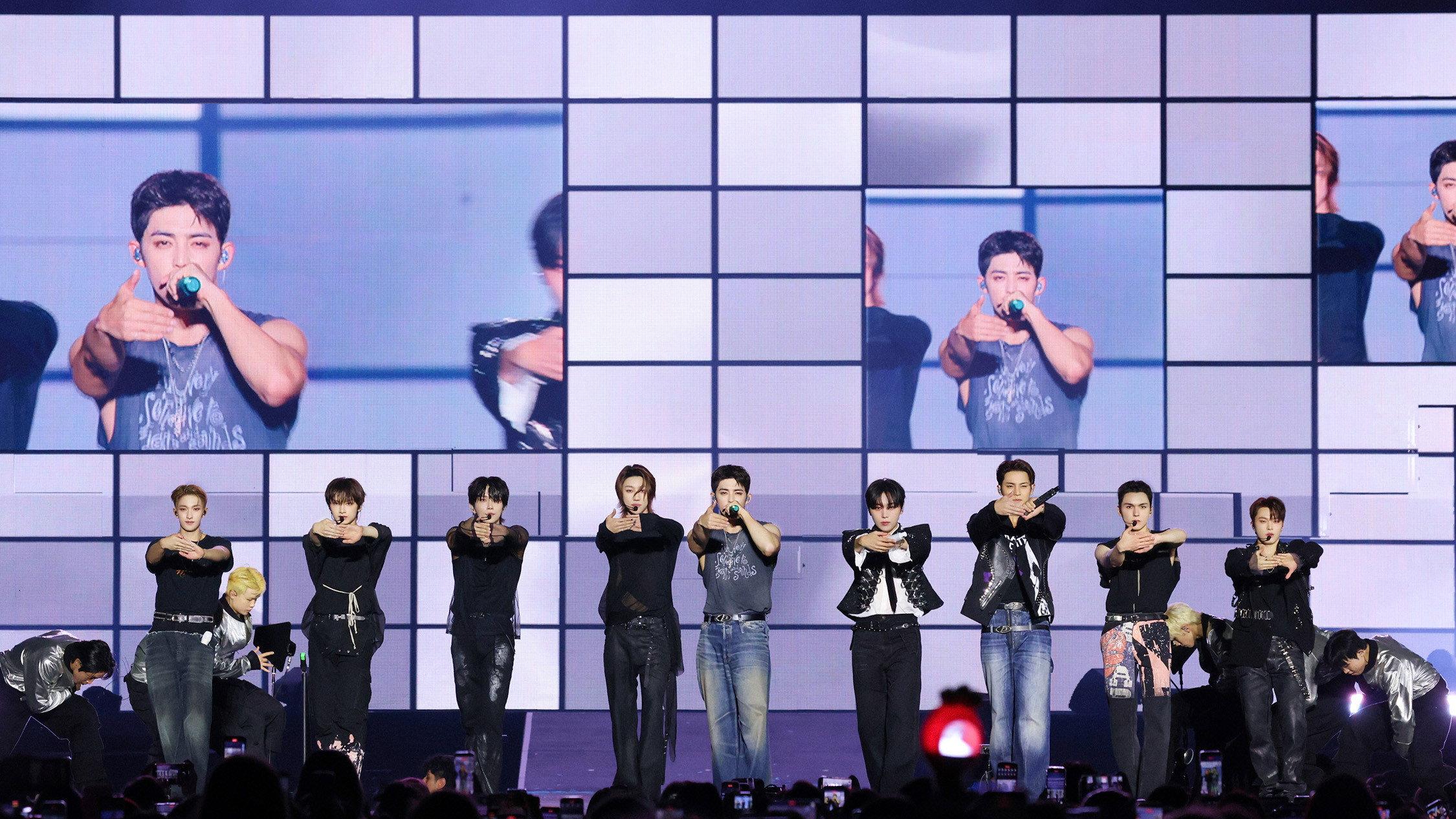 SEVENTEEN WORLD TOUR [NEW_] in Japan 2025 movie scene