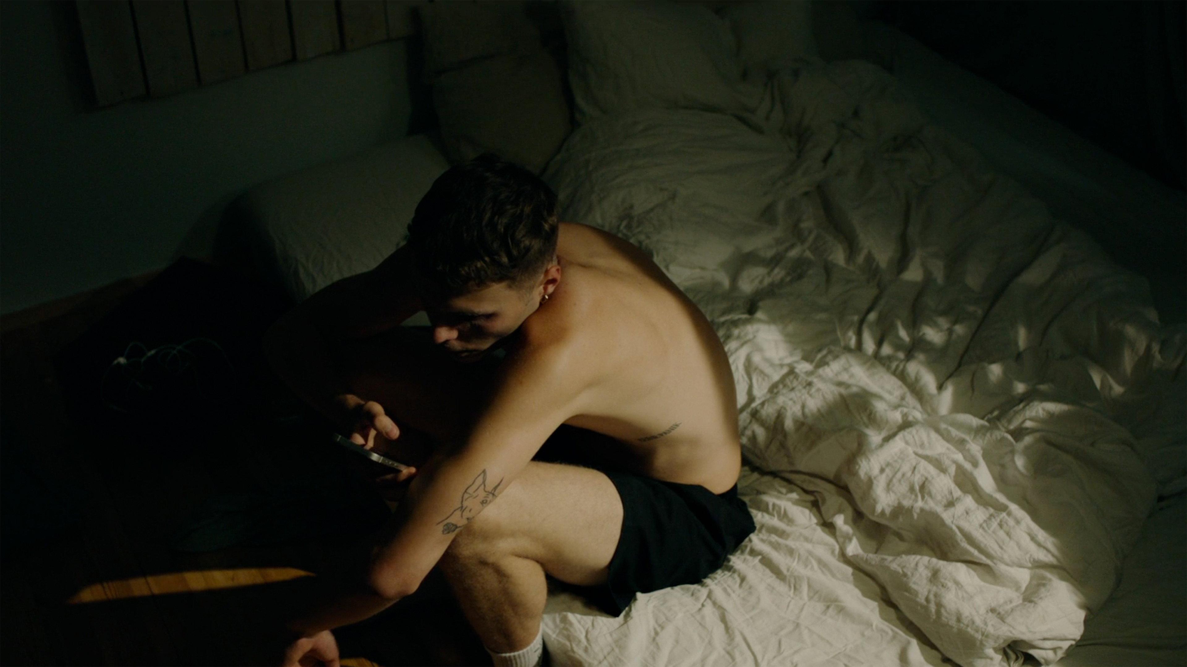 Alleine (+1) 2025 movie scene