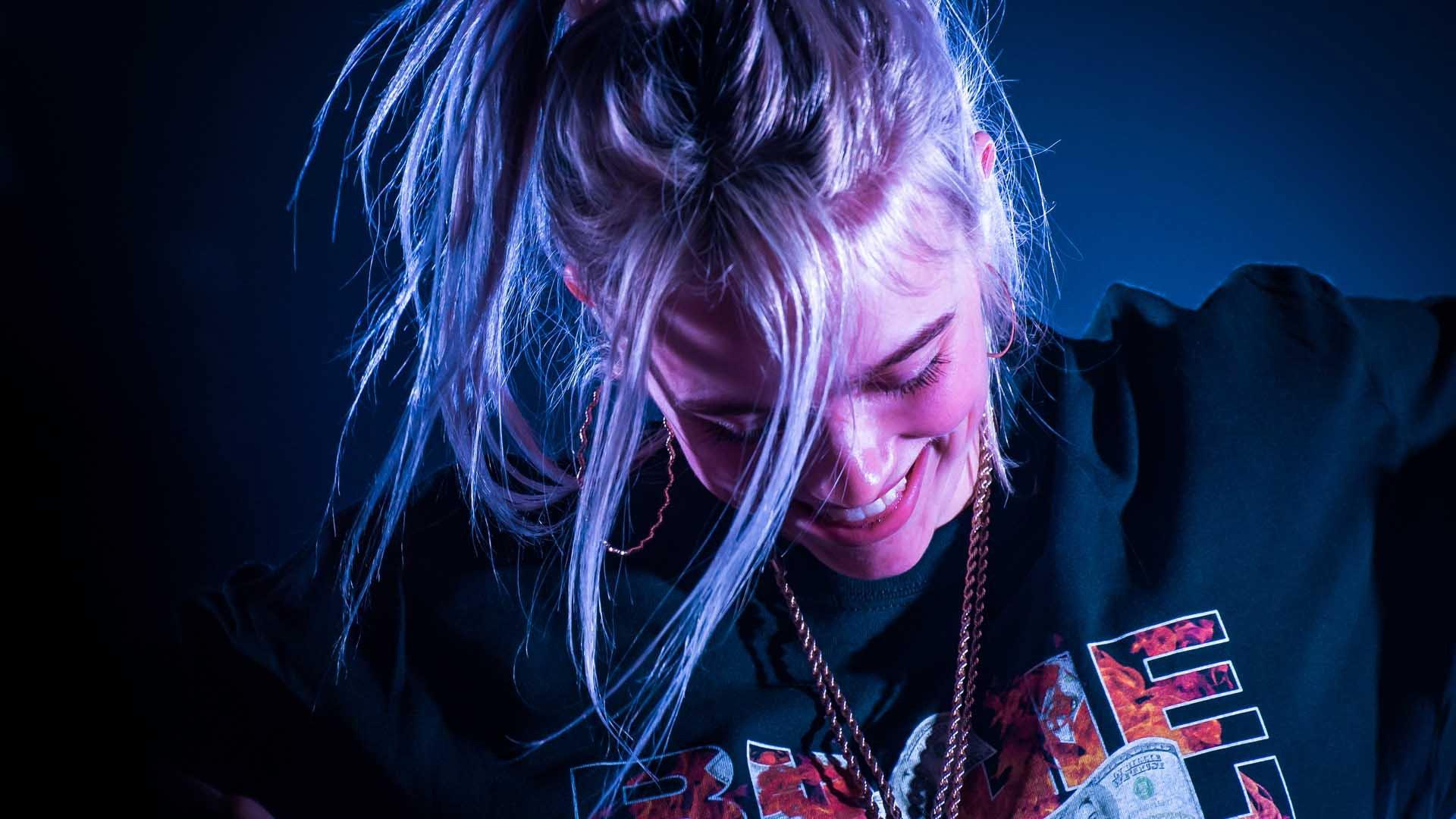 Billie Eilish, sa french story 2025 movie scene