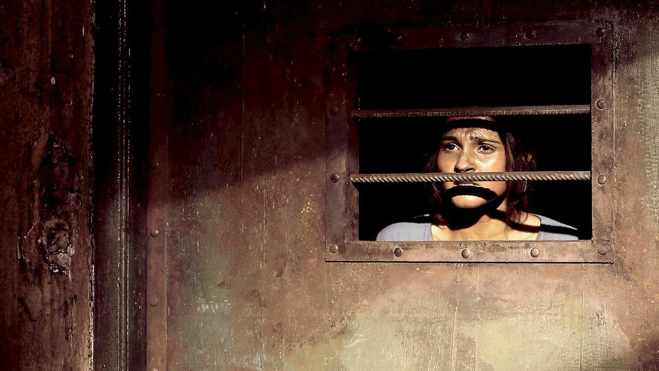 Manusi  movie scene