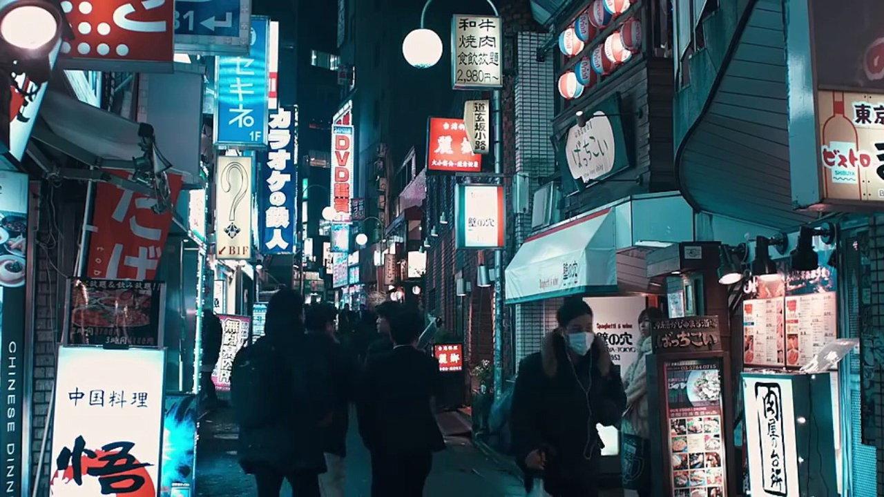 Delicate Balance 2016 movie scene