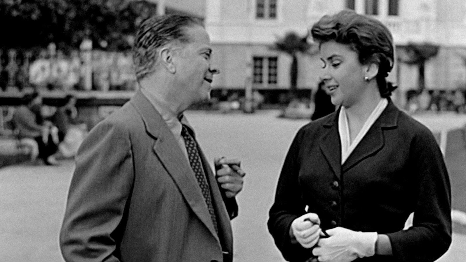 Con la vida hicieron fuego 1959 movie scene