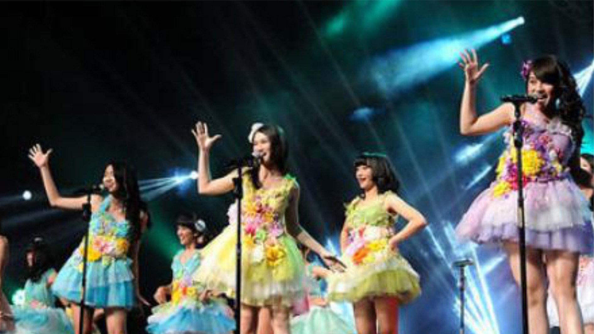 Let Us Introduce Ourselves JKT48 2013 movie scene