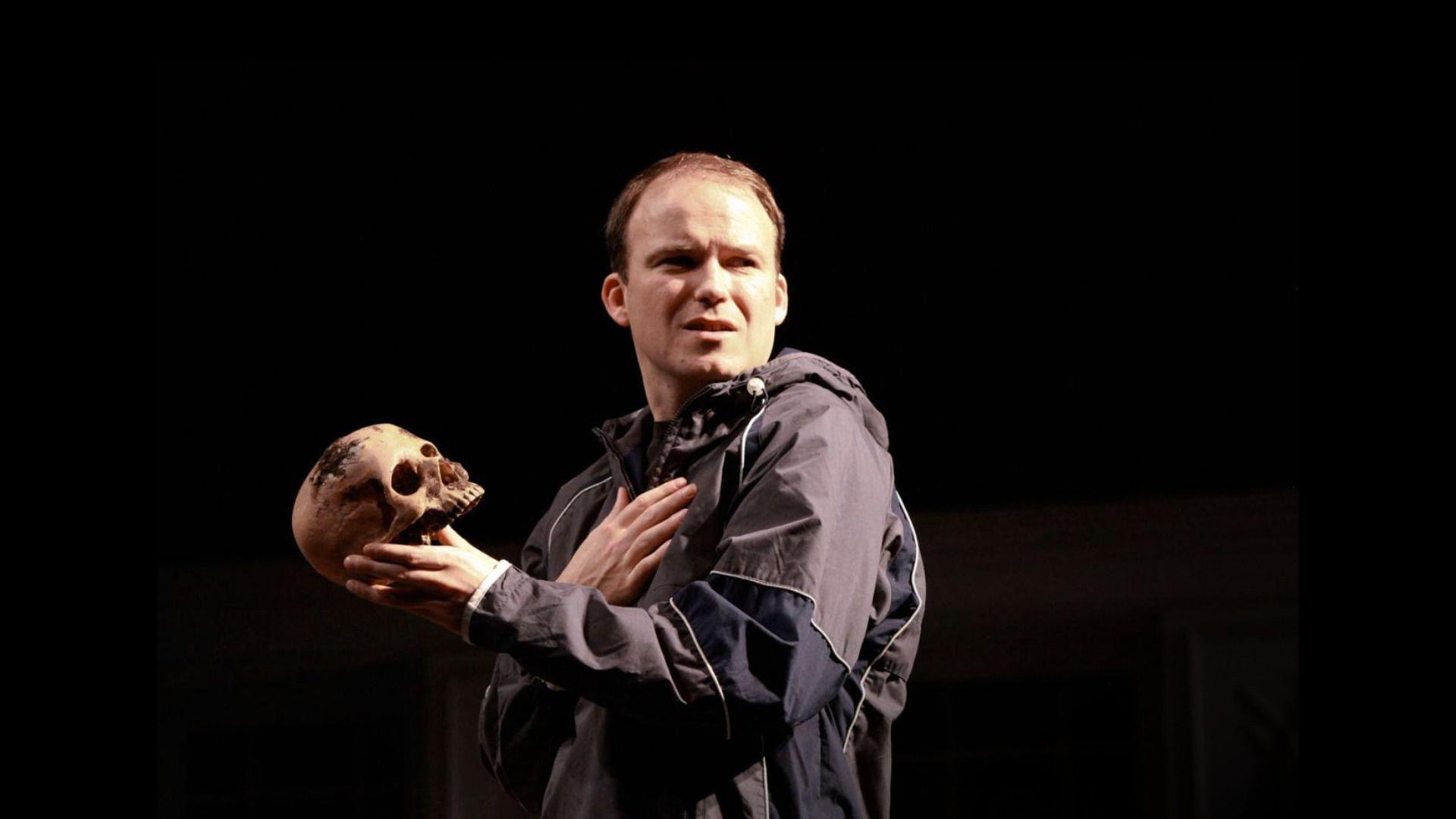 National Theatre Live: Hamlet 2010 movie scene