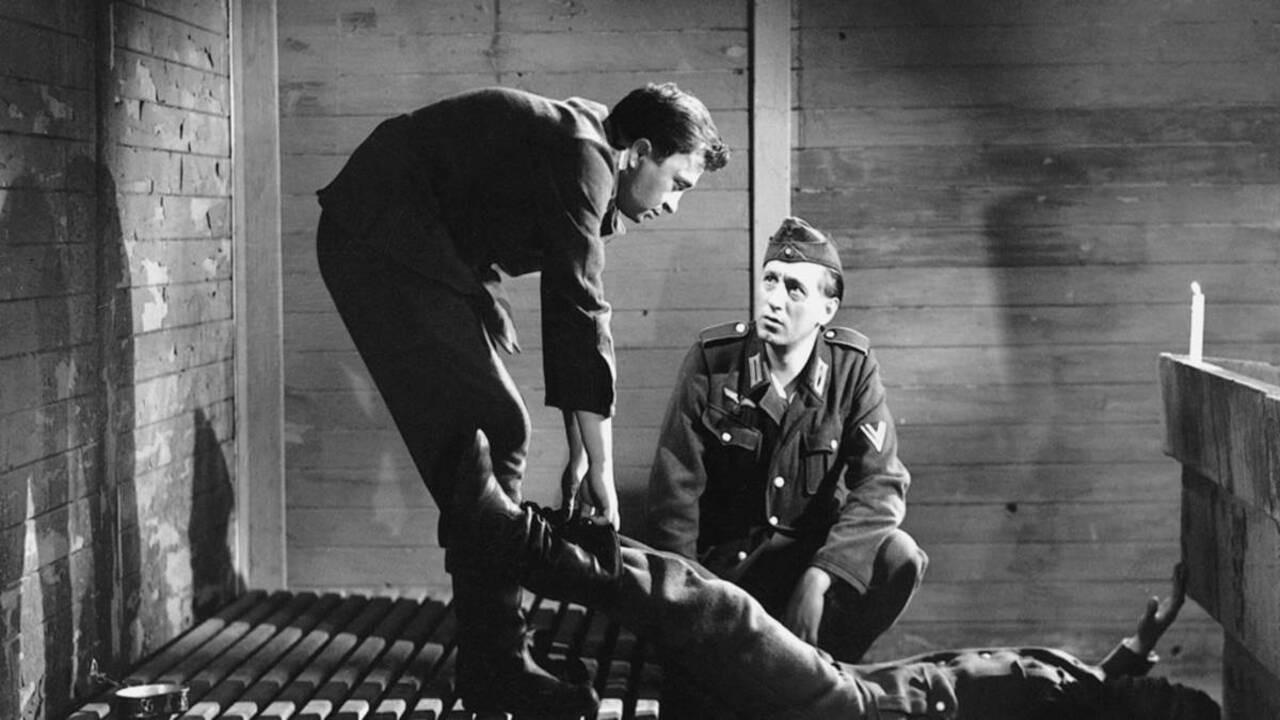 Duped Till Doomsday 1957 movie scene