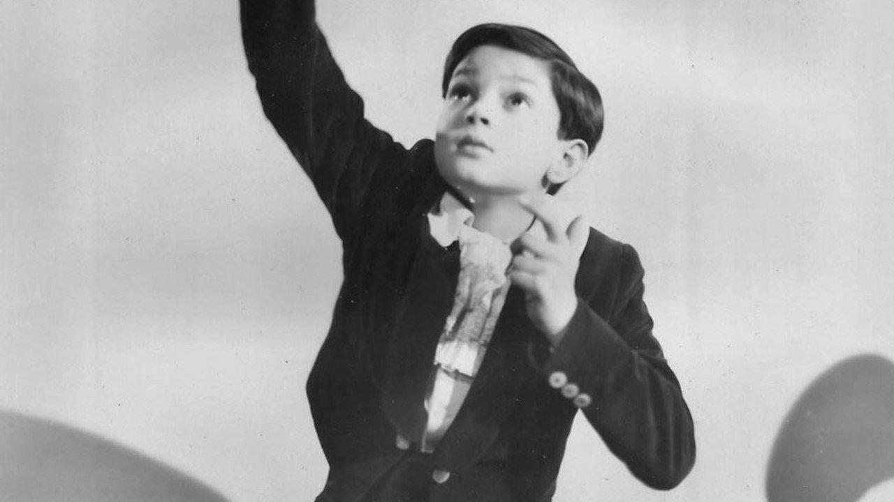 Prelude to Fame 1950 movie scene