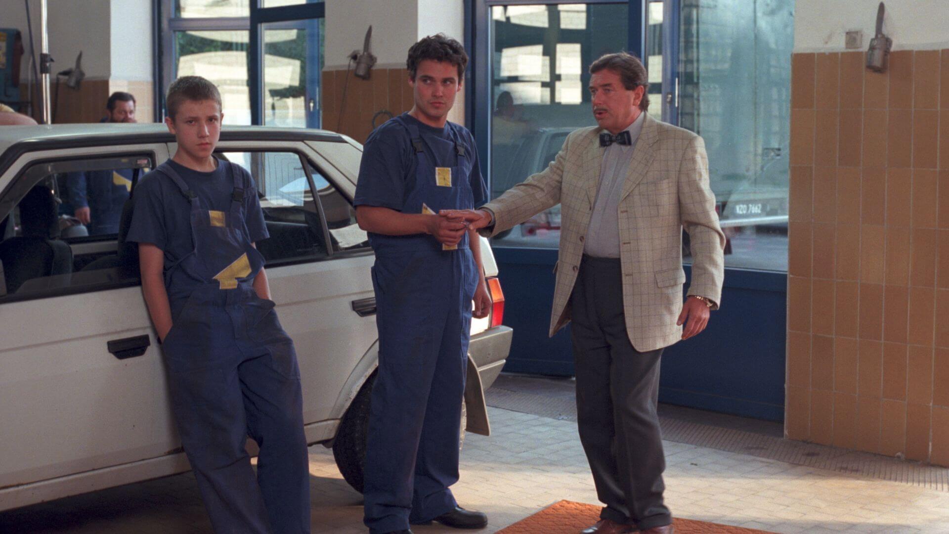 It's Me, the Thief 2000 movie scene