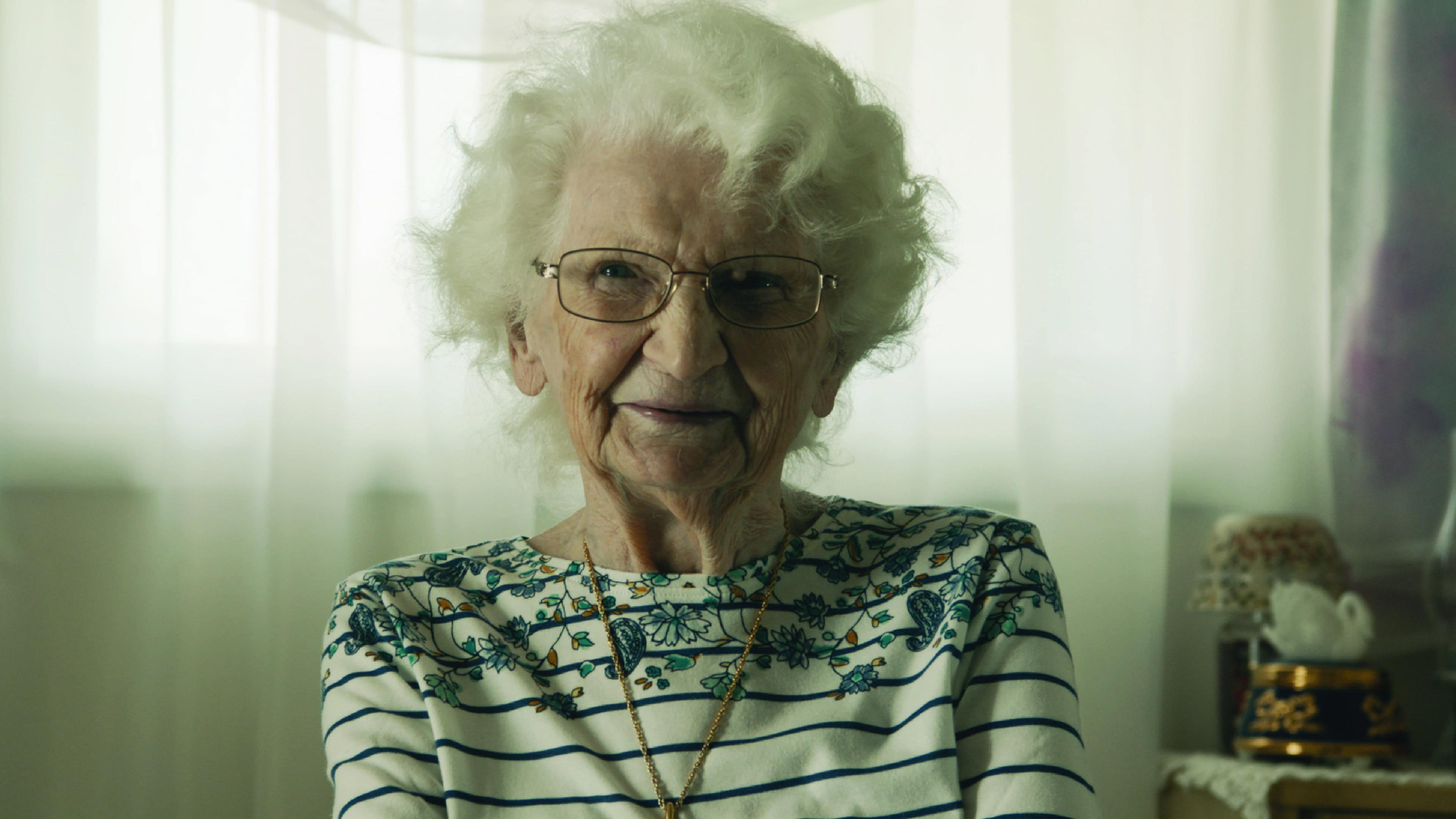 Pauline From 2 to 3 2025 movie scene