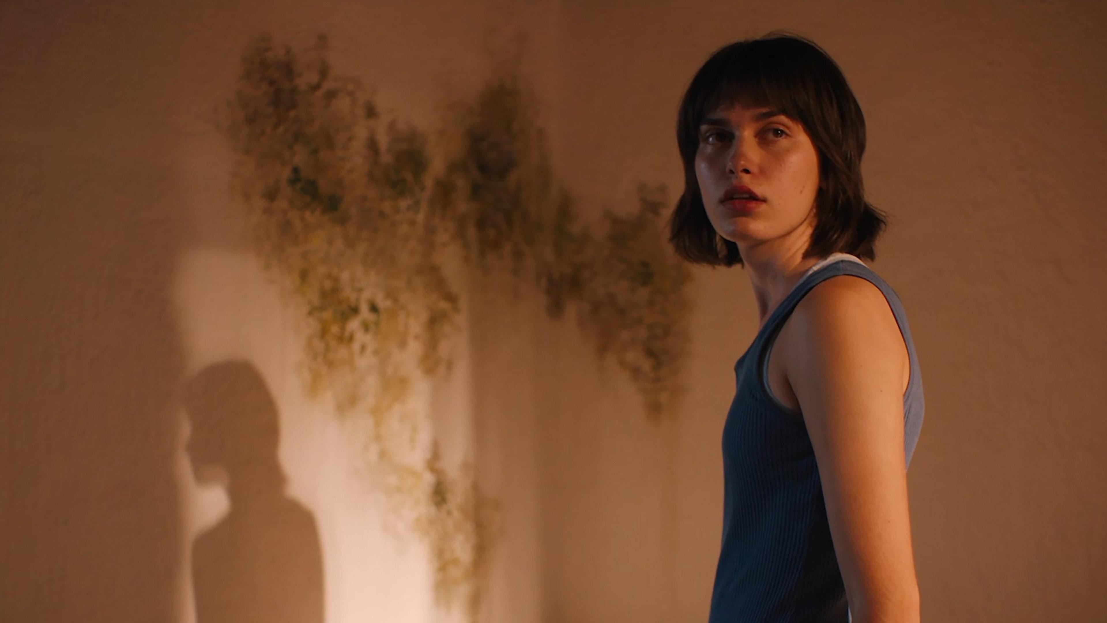 RIVIERA 2025 movie scene