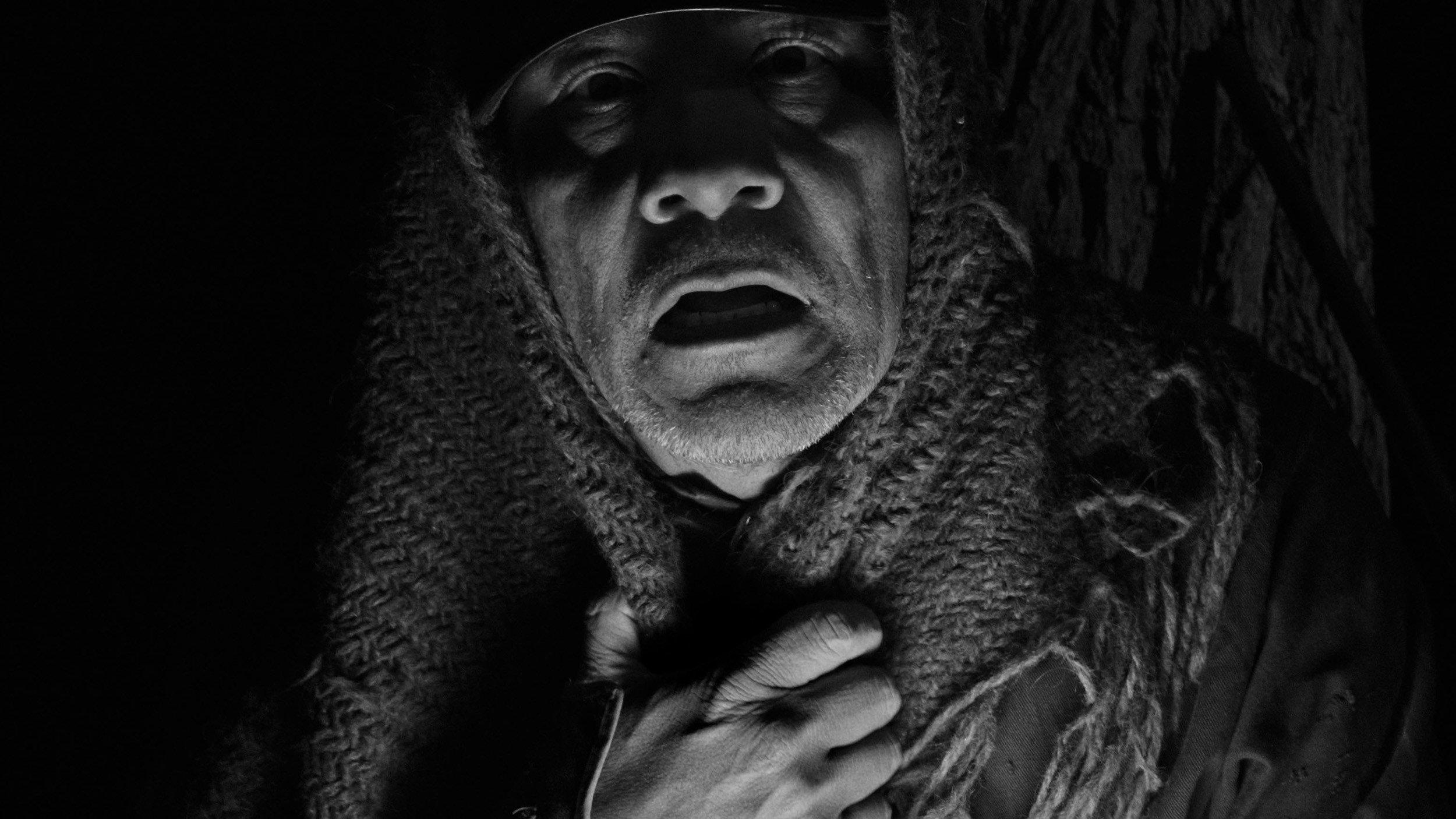 El Soldado y el Diablo movie scene