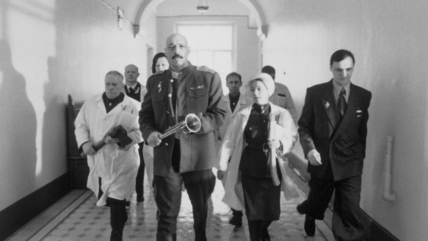 Khrustalyov, My Car! 1999 movie scene