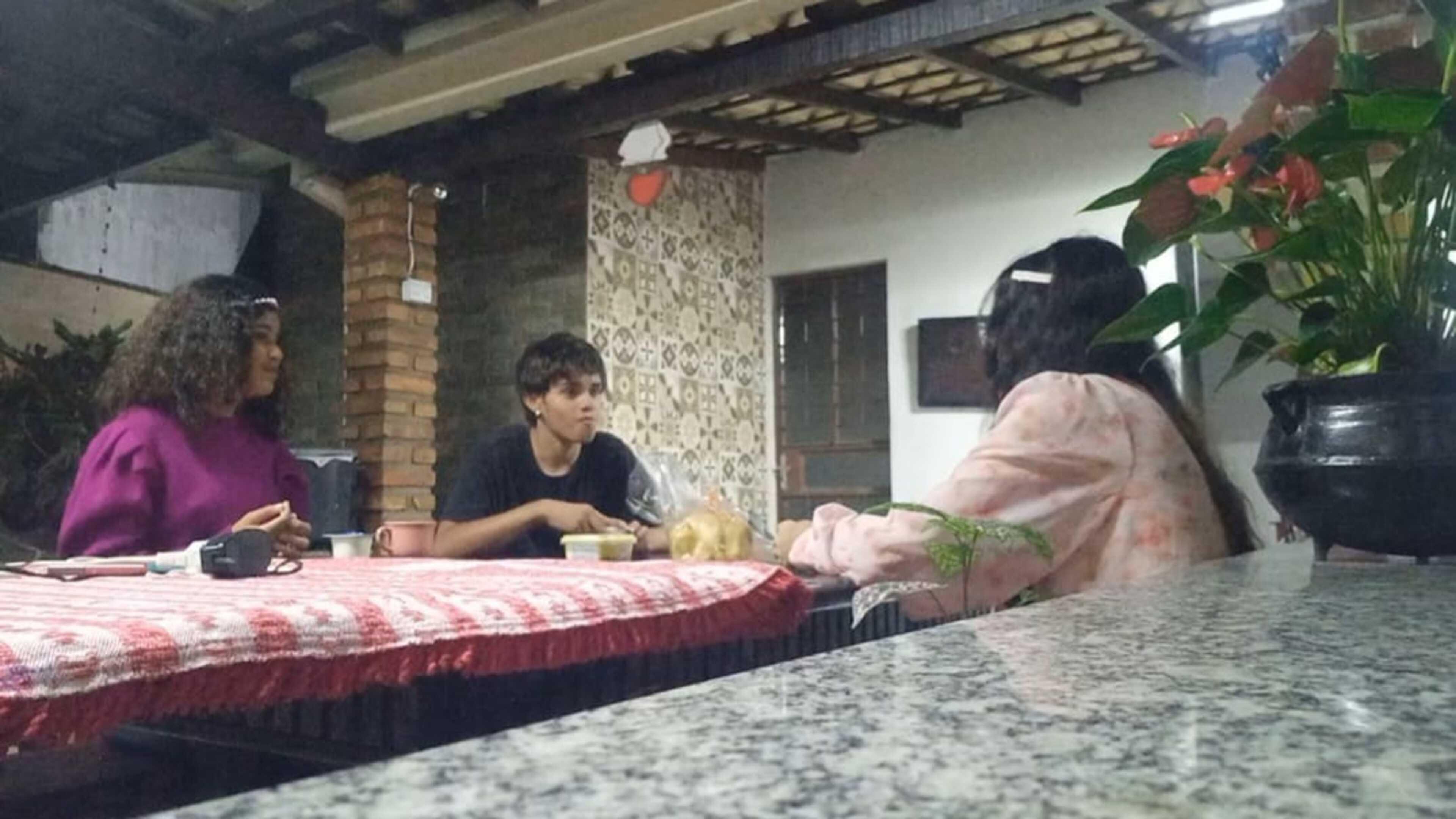 Ajuda Inesperada 2025 movie scene