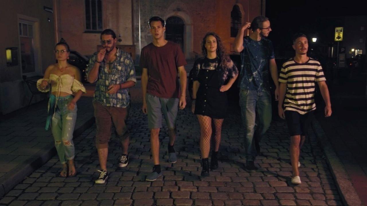 Morgen sind wir tot - Tanzend in den Untergang 2020 movie scene