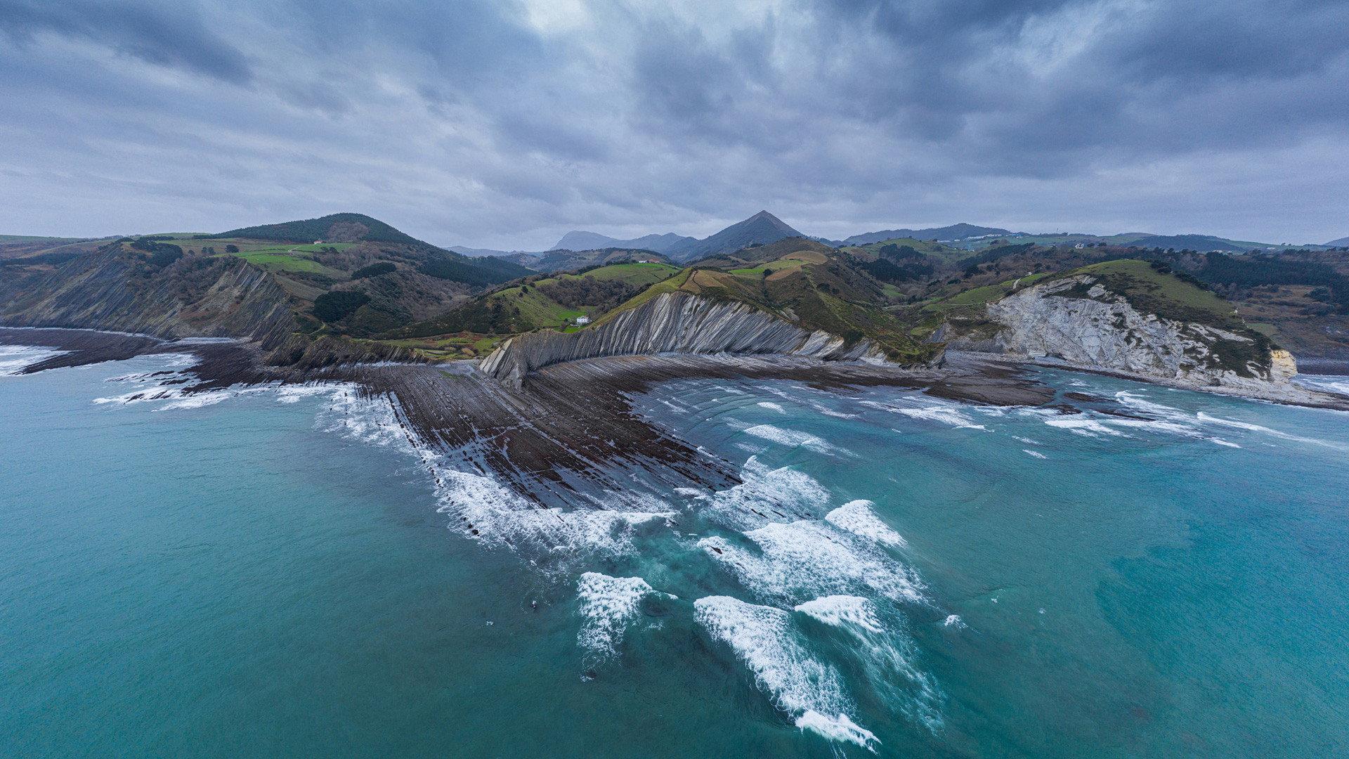 Flysch, Haitzen Hitza 2009 movie scene