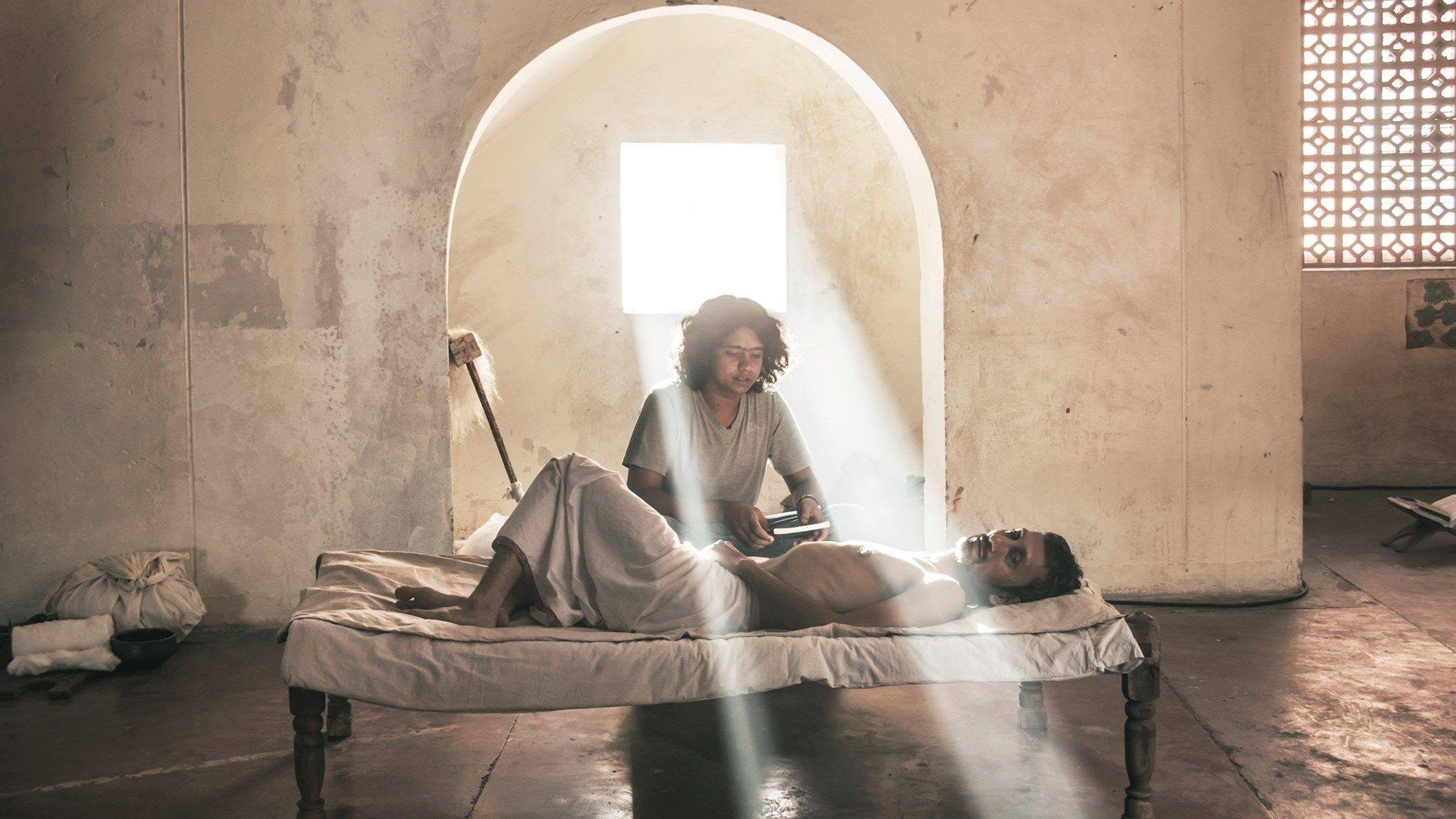 Ship of Theseus 2012 movie scene