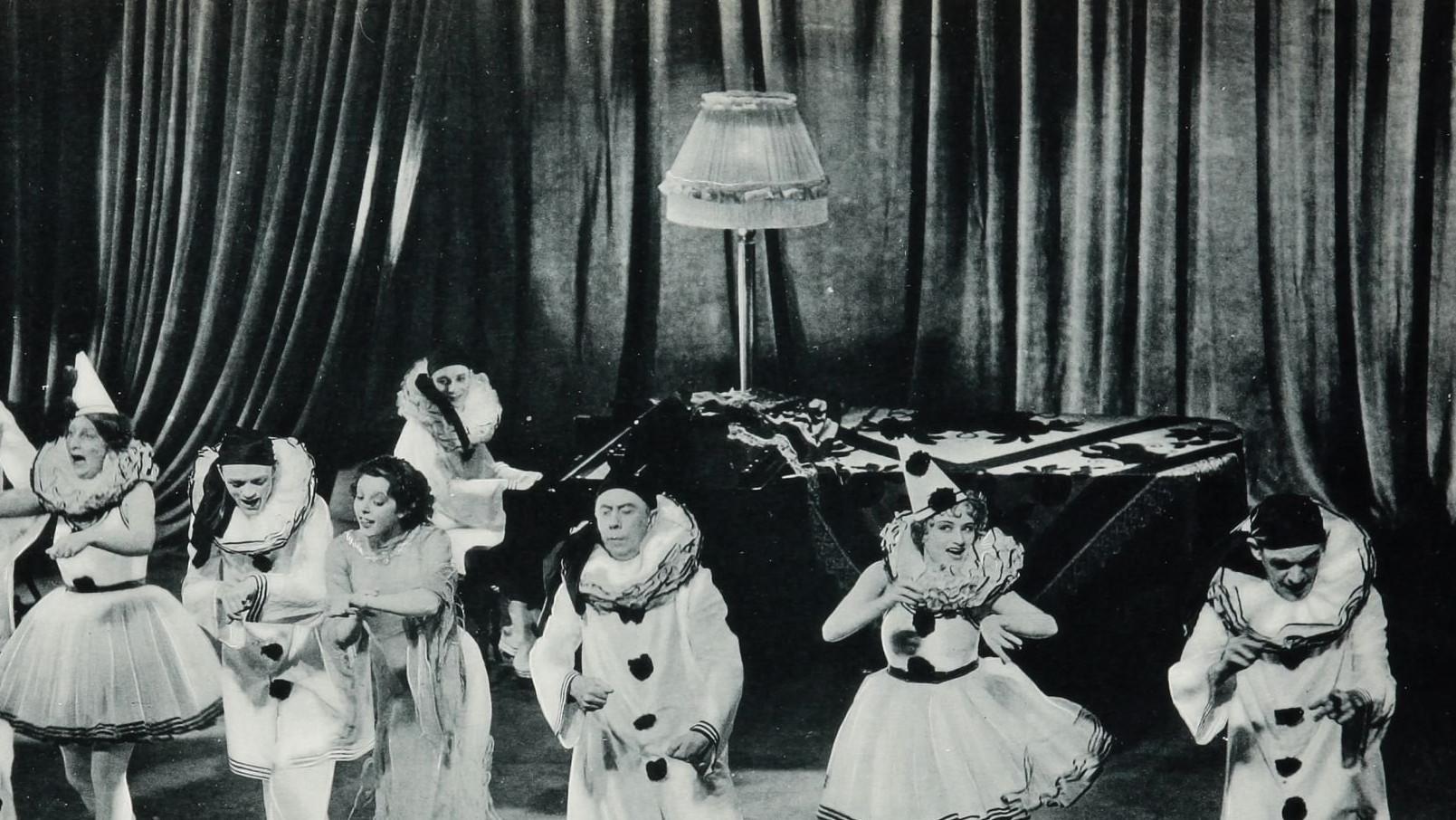The Good Companions 1933 movie scene