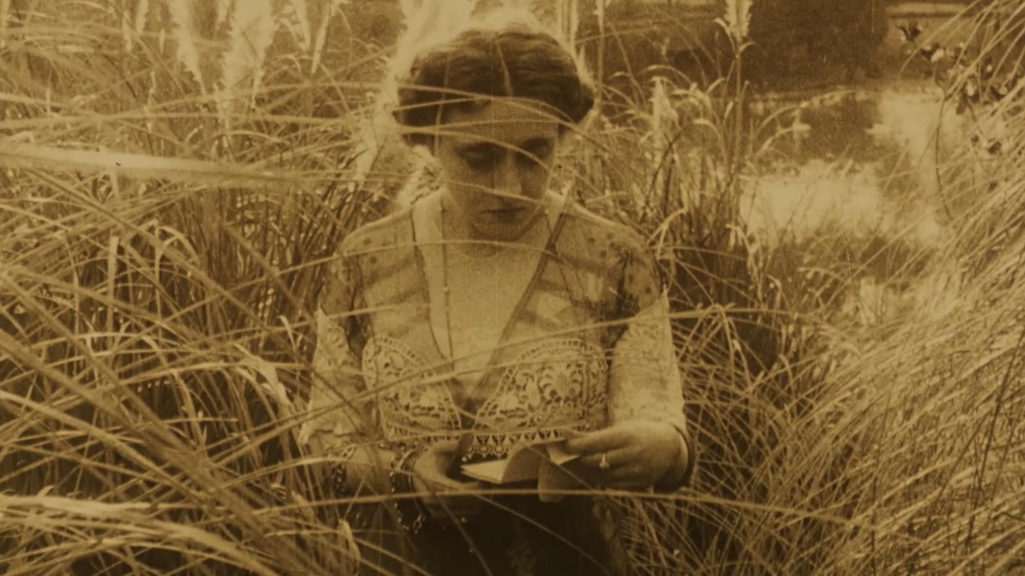 Flower of Evil 1915 movie scene