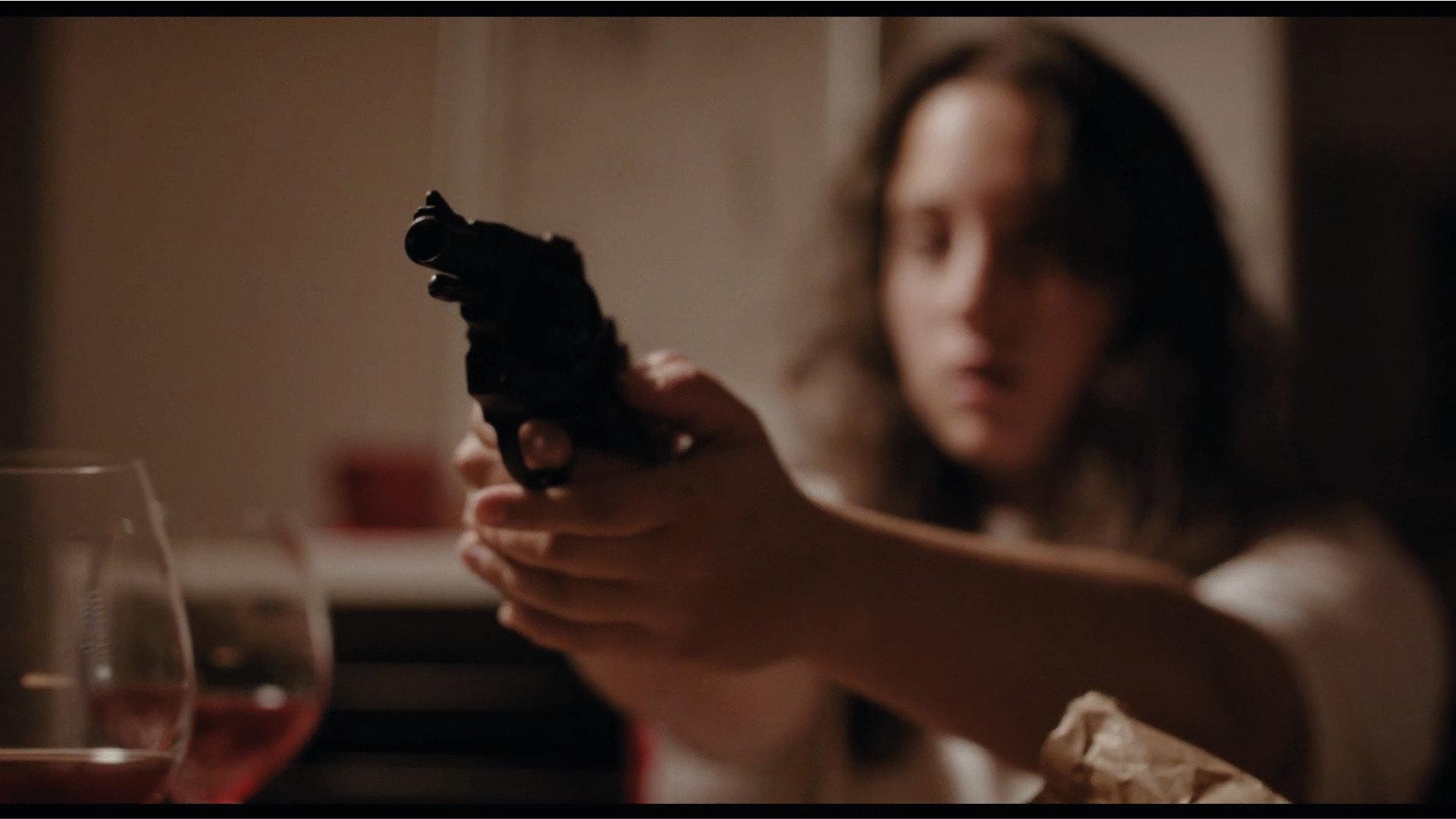 Roulette Russa 2025 movie scene