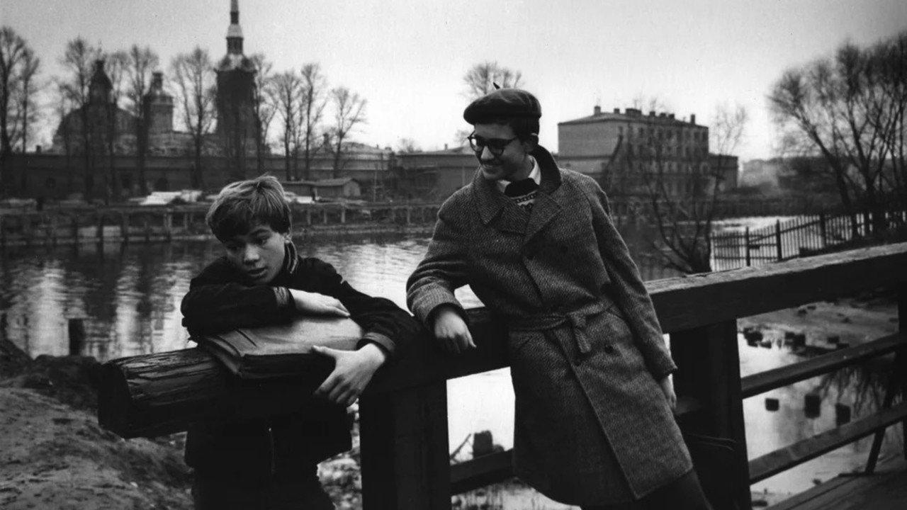 A Day of Sun and Rain 1968 movie scene