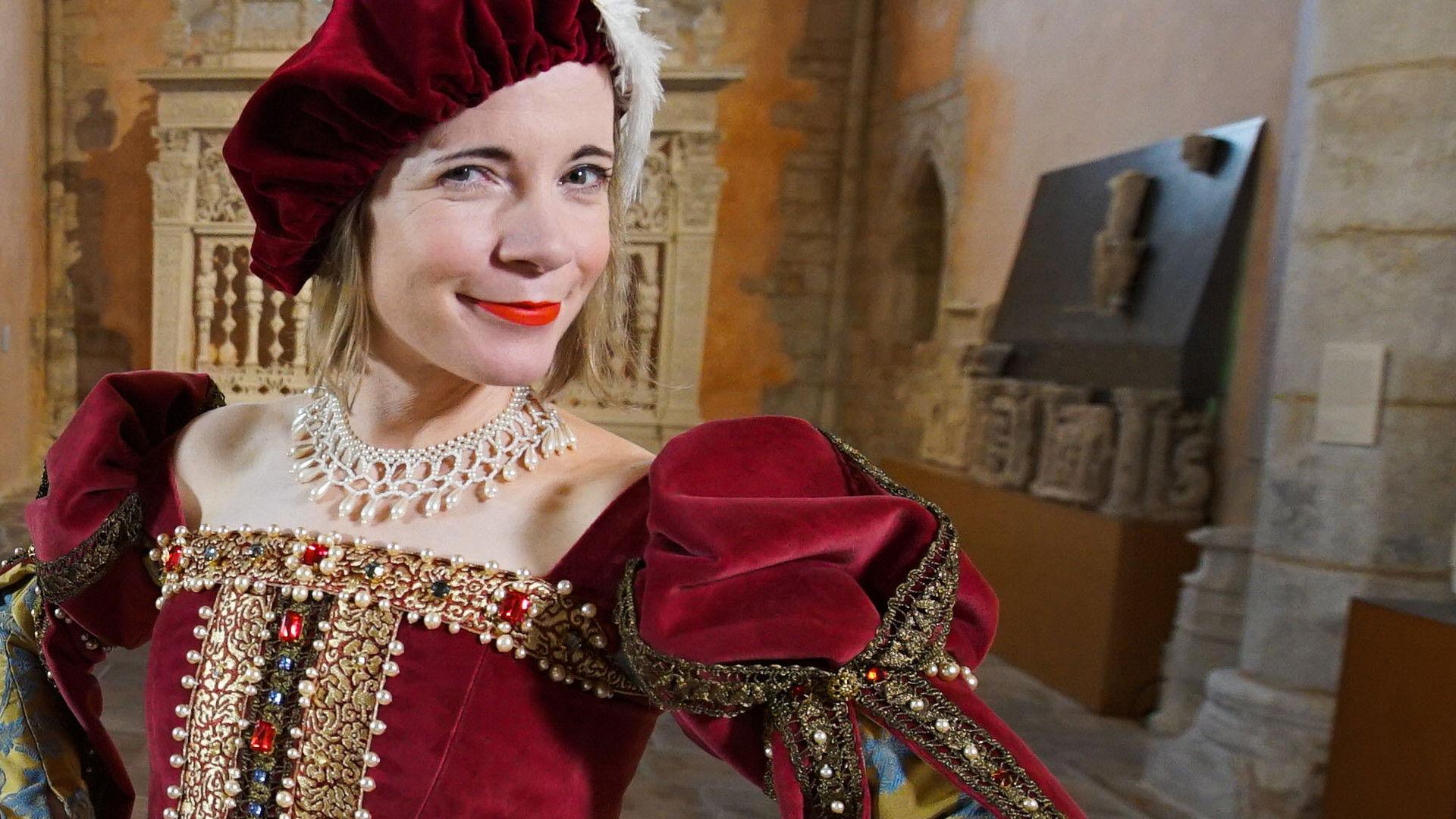 Lucy Worsley's Christmas Carol Odyssey 2019 movie scene
