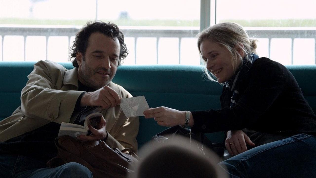 Orly 2010 movie scene
