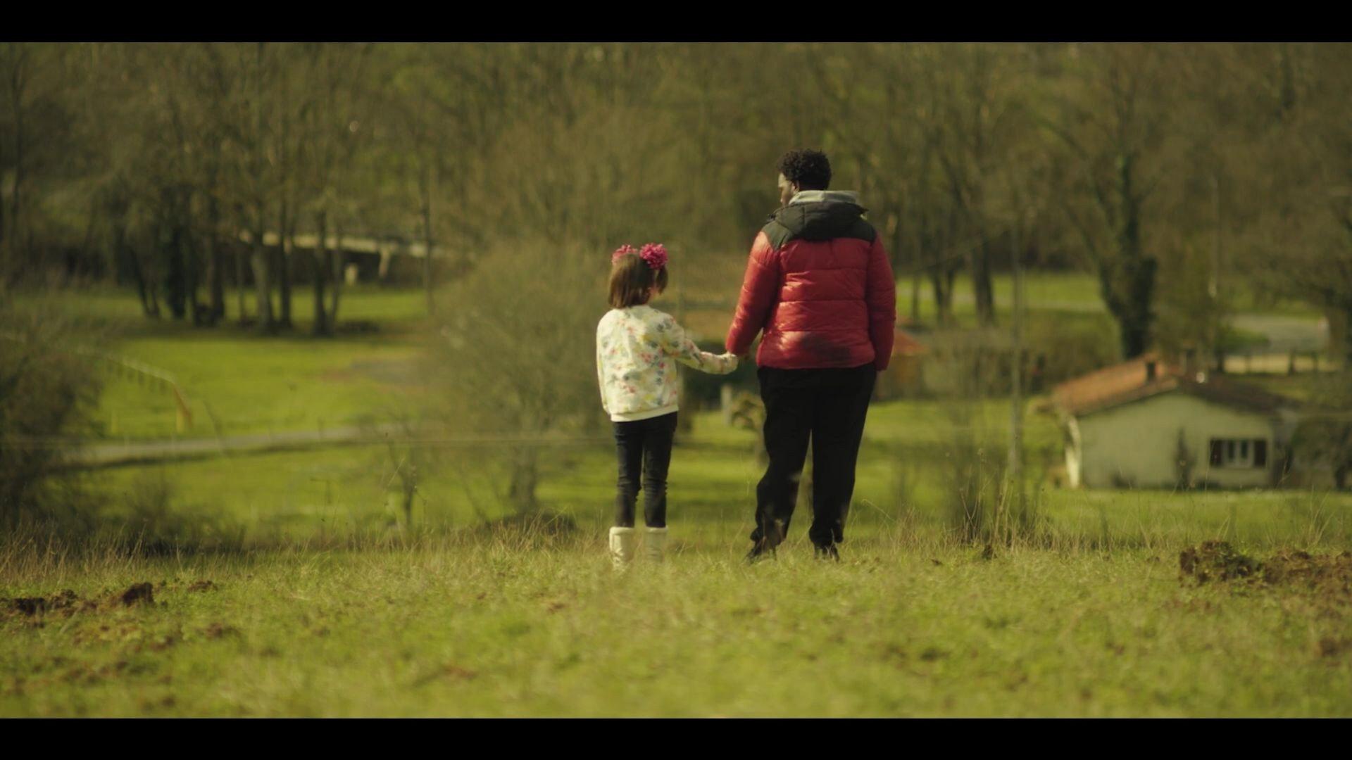 Lueur d'Enfance 2024 movie scene
