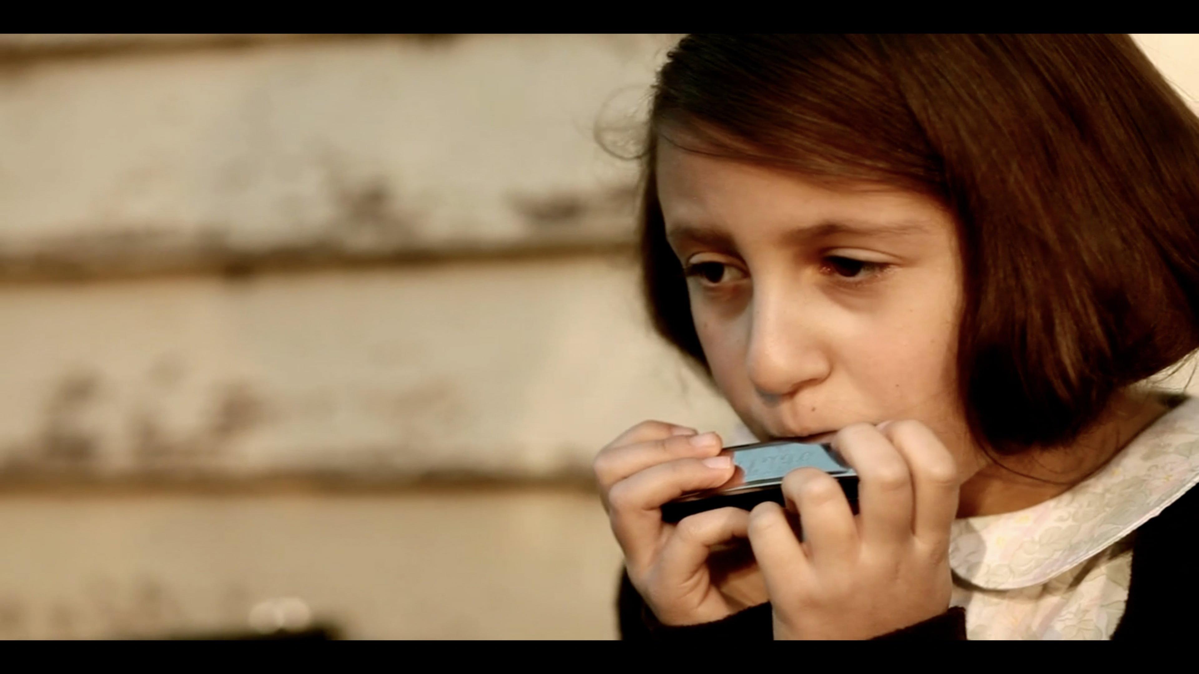 Henriette movie scene