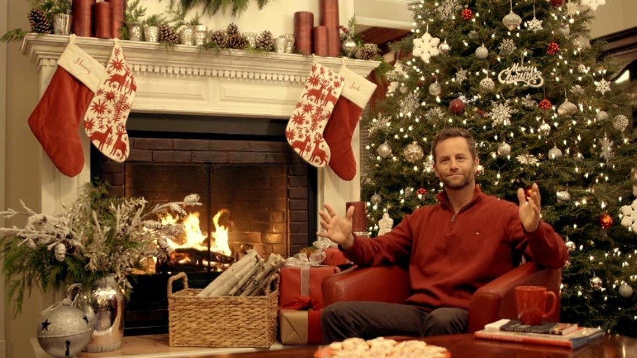 Saving Christmas 2014 movie scene