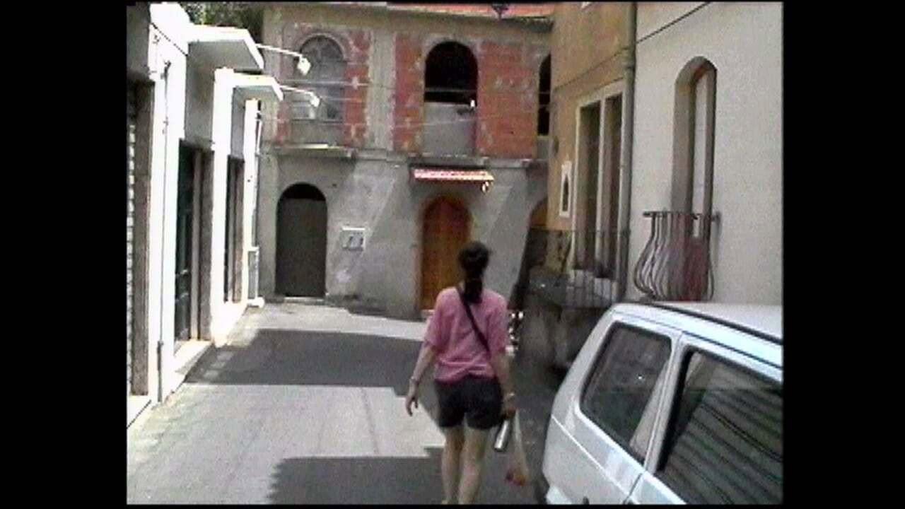 Flo Rounds a Corner 1999 movie scene