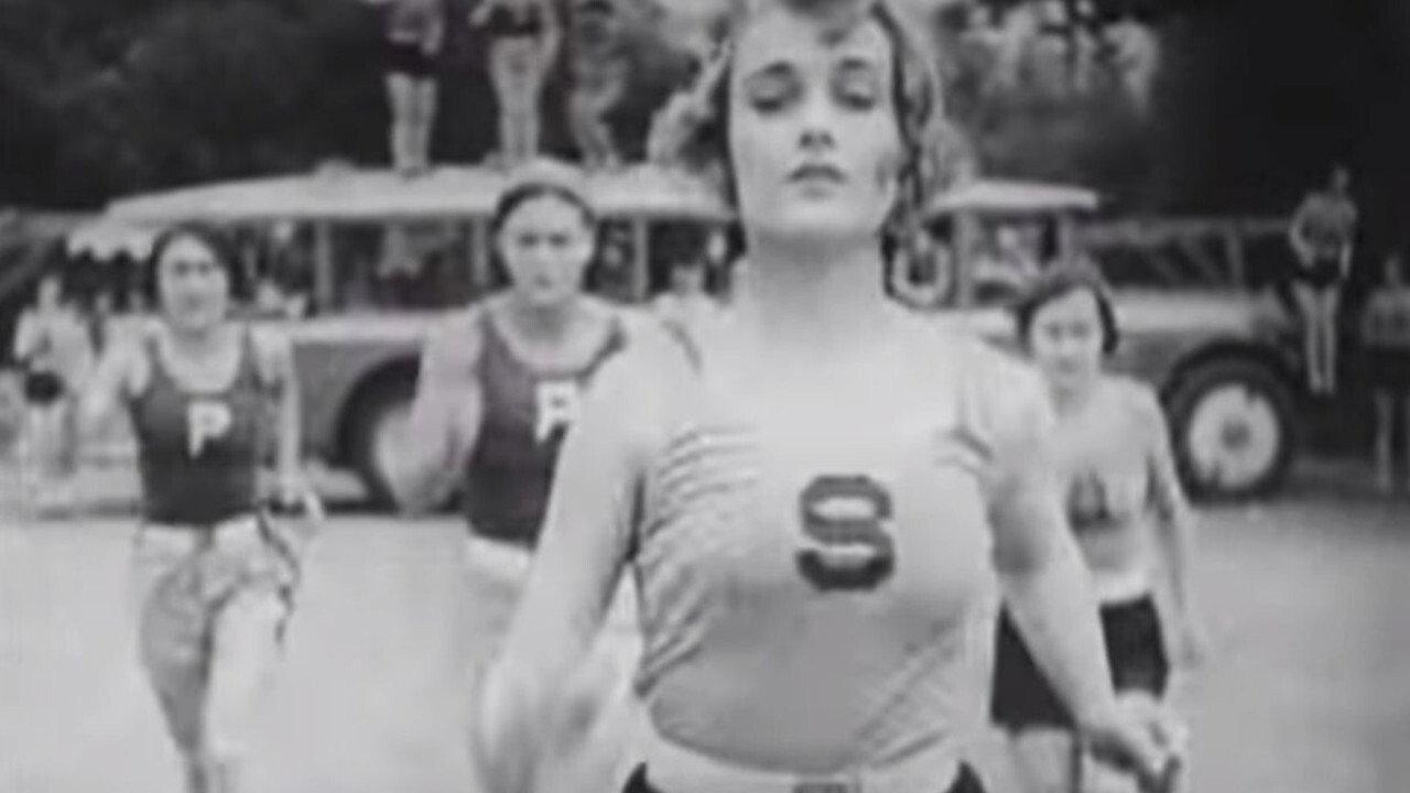 Run, Girl, Run 1928 movie scene