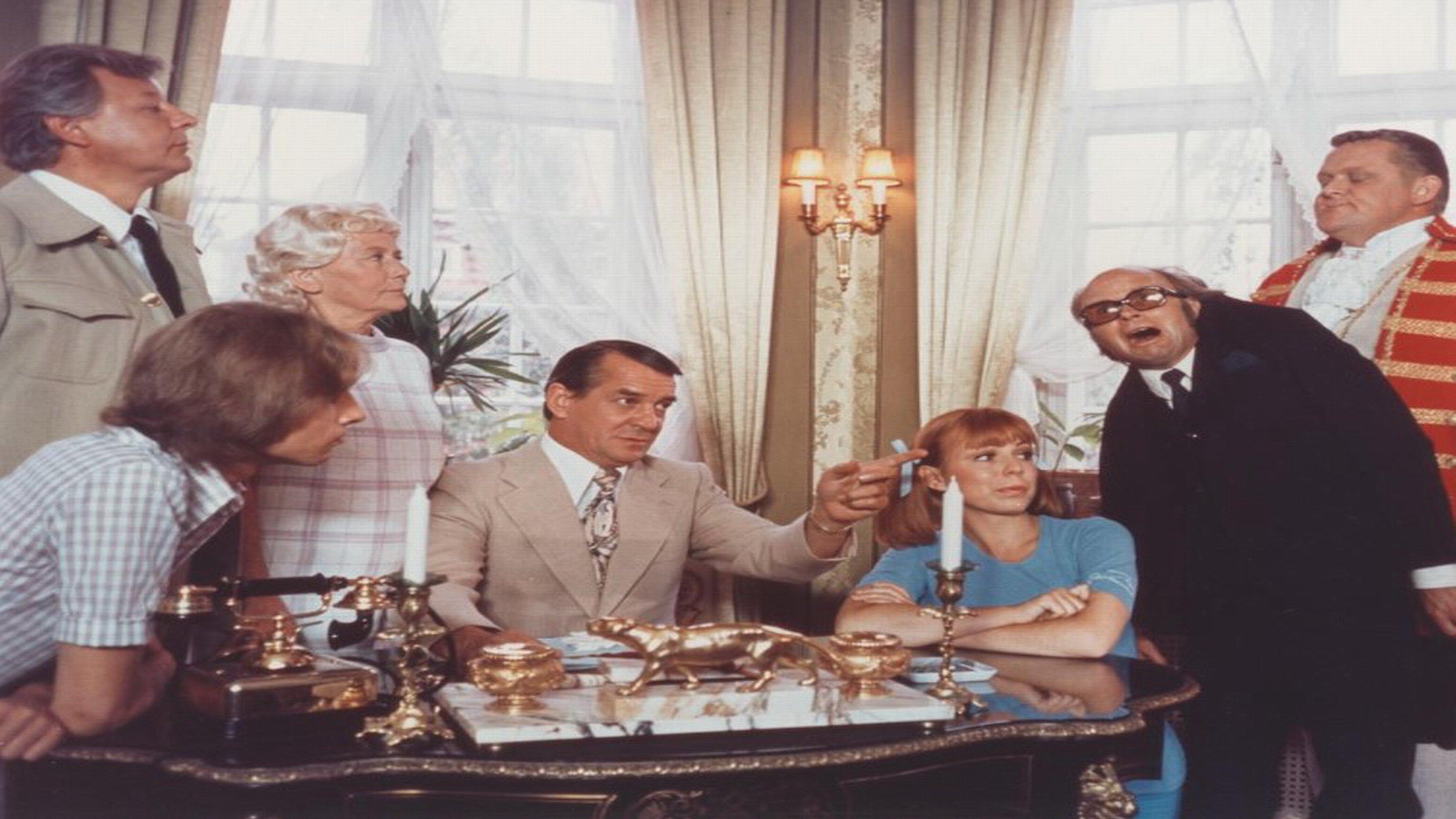 The Goldcabbage Family Breaks the Bank 1976 movie scene