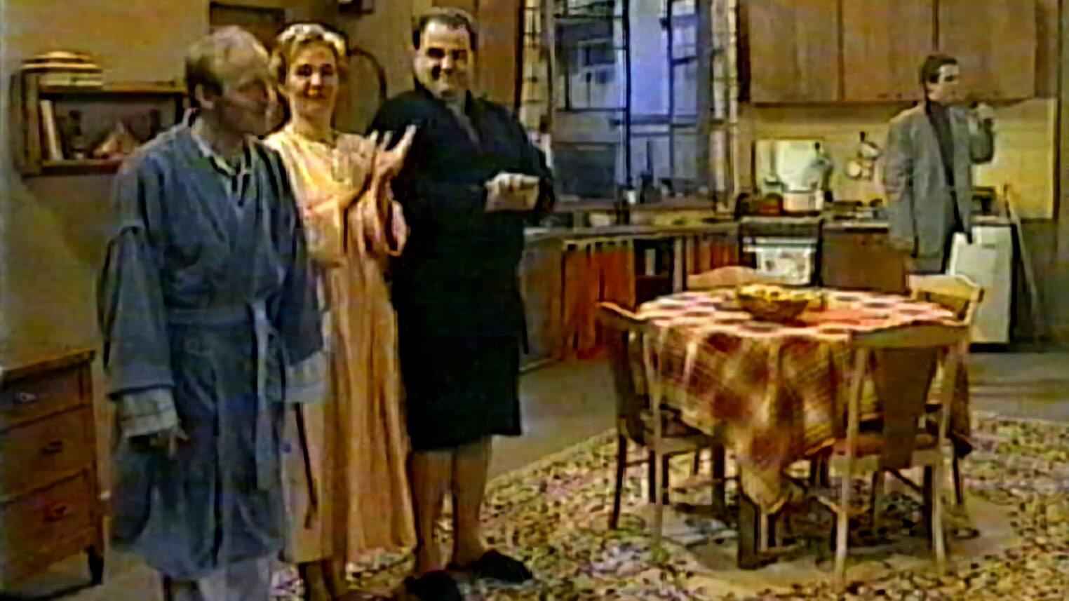 Miodowe Lata od kuchni 1999 movie scene