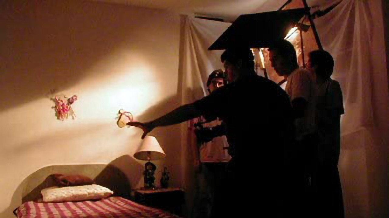Amongst the Shoes 2002 movie scene