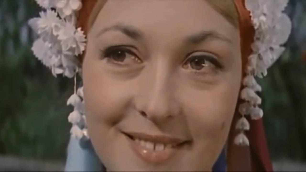 A Woman From Afar 1979 movie scene