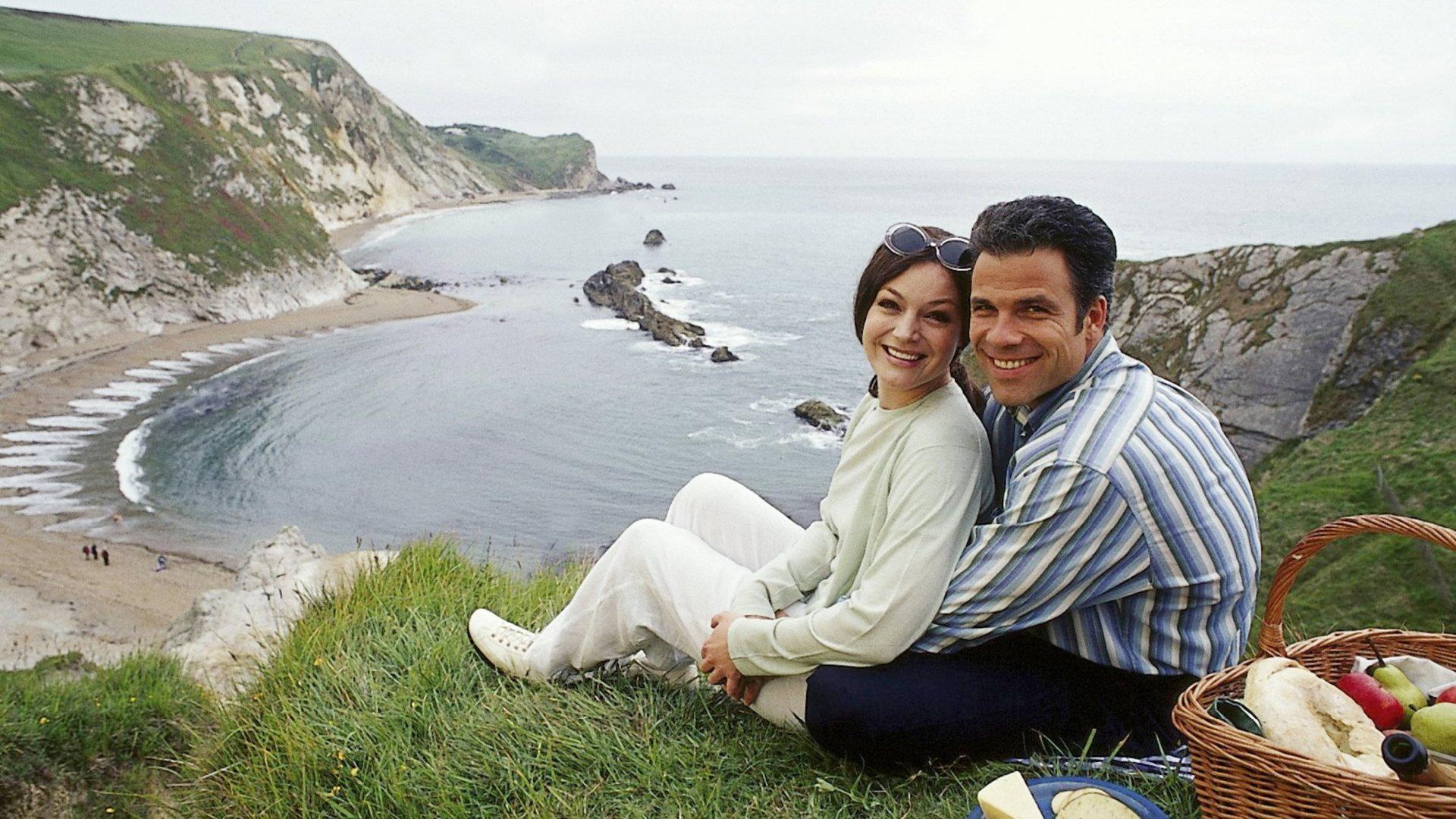 Rosamunde Pilcher: Zerrissene Herzen 2000 movie scene