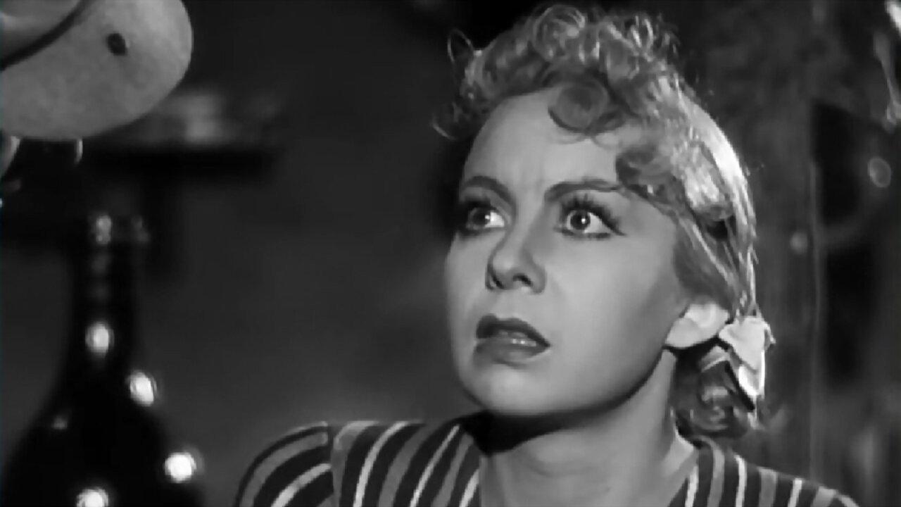 La chica del gato 1943 movie scene