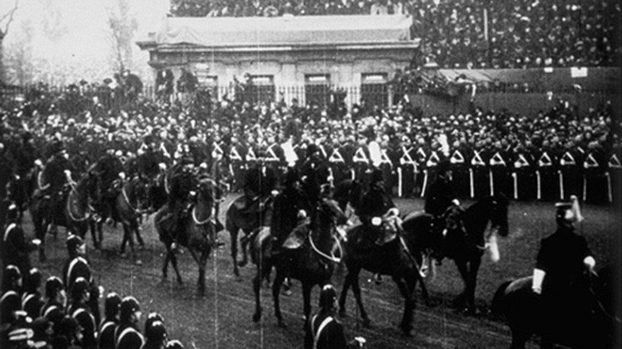 Hussards et dragons 1901 movie scene