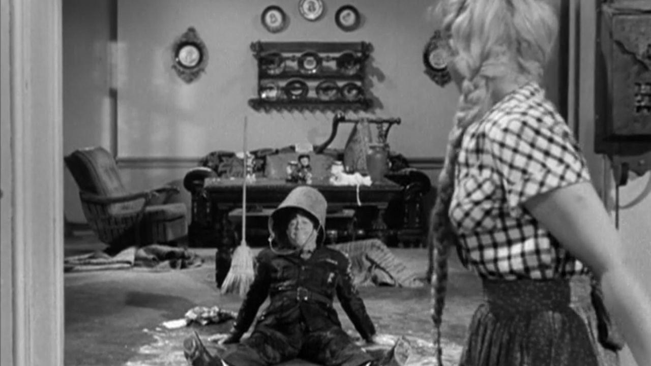 Love at First Bite 1950 movie scene