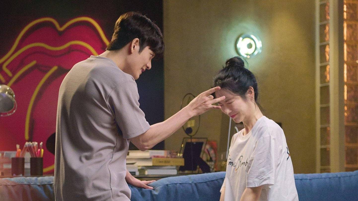 A Moment of Romance 2021 movie scene