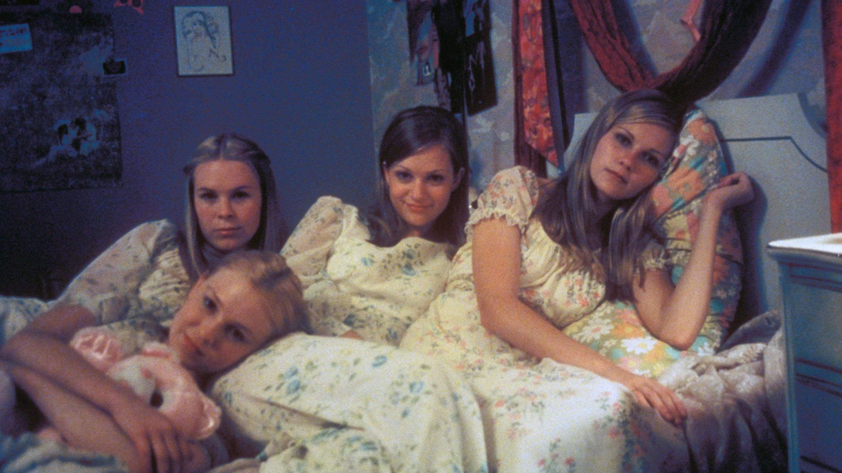 Revisiting The Virgin Suicides 2018 movie scene